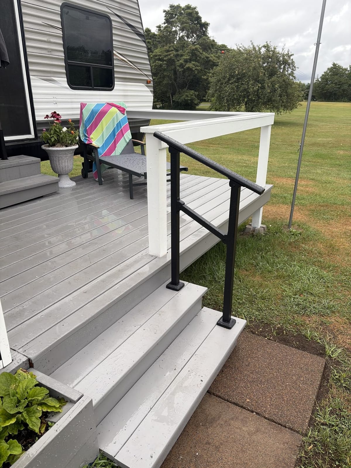 Metty Metal Hand Rails for Outdoor Steps,3 Step Stair Railing Kit customer photo 1