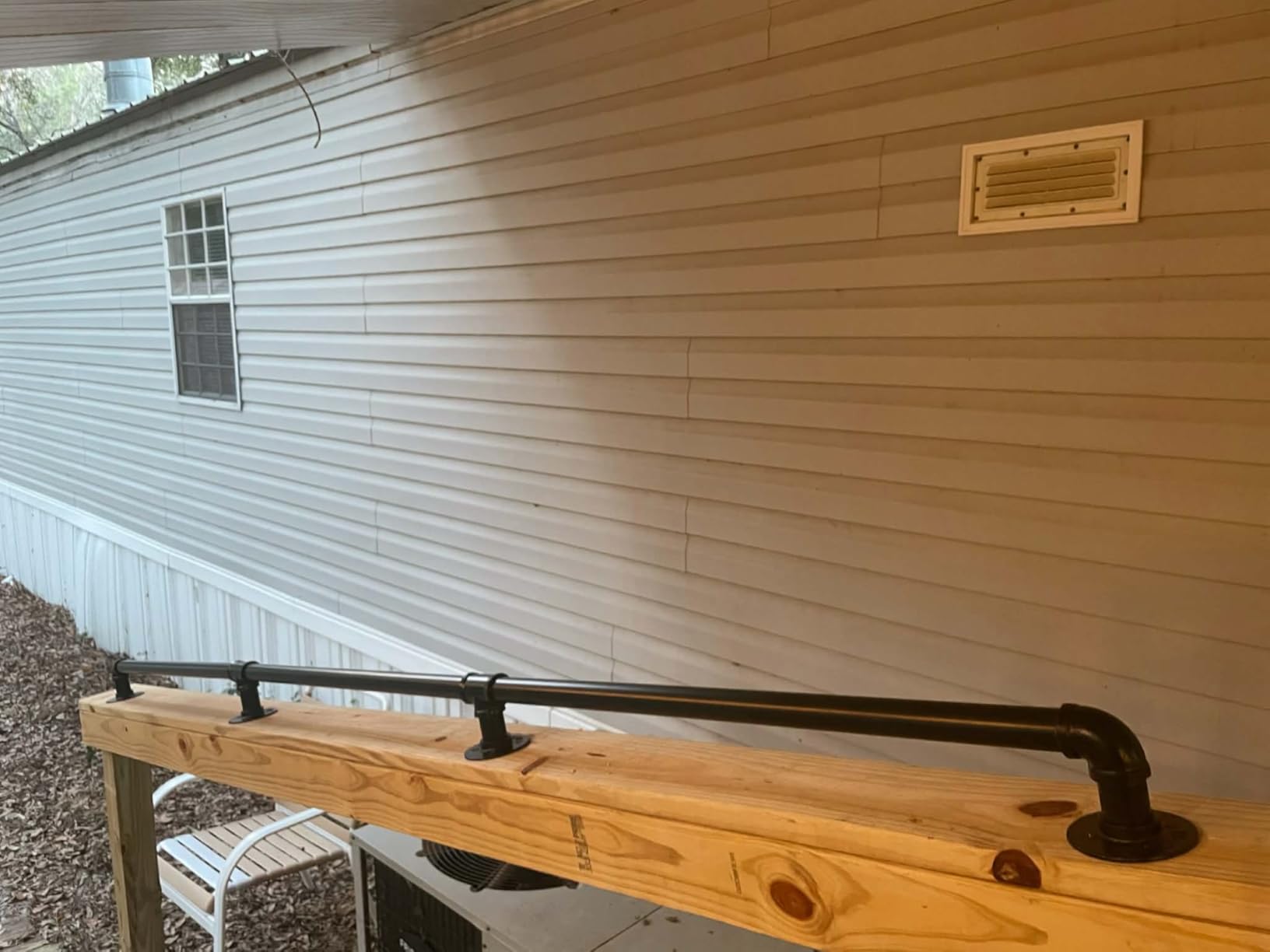 VEVOR Pipe Stair Handrail, 6FT Staircase Handrail, 440LBS Load Capacity Carbon Steel Pipe Handrail, Industrial Pipe Handrail with Wall Mount Support, Round Corner Wall Handrailings for Indoor, Outdoor customer photo 1