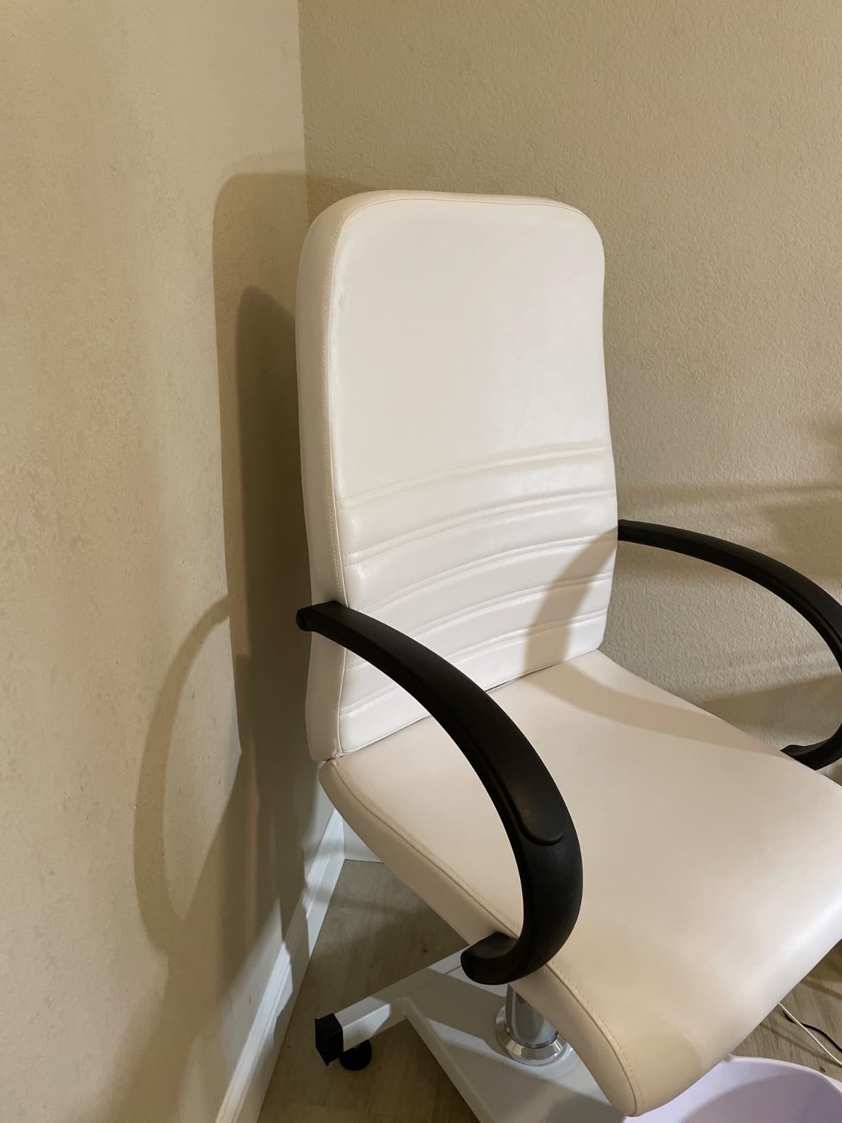 OmySalon Pedicure Chair White with Stool & Bubble Massage Foot Bath, Hydraulic Pedi Chair for Nail Tech, Beauty Spa Salon Unit Station Technician Supplies customer photo 2