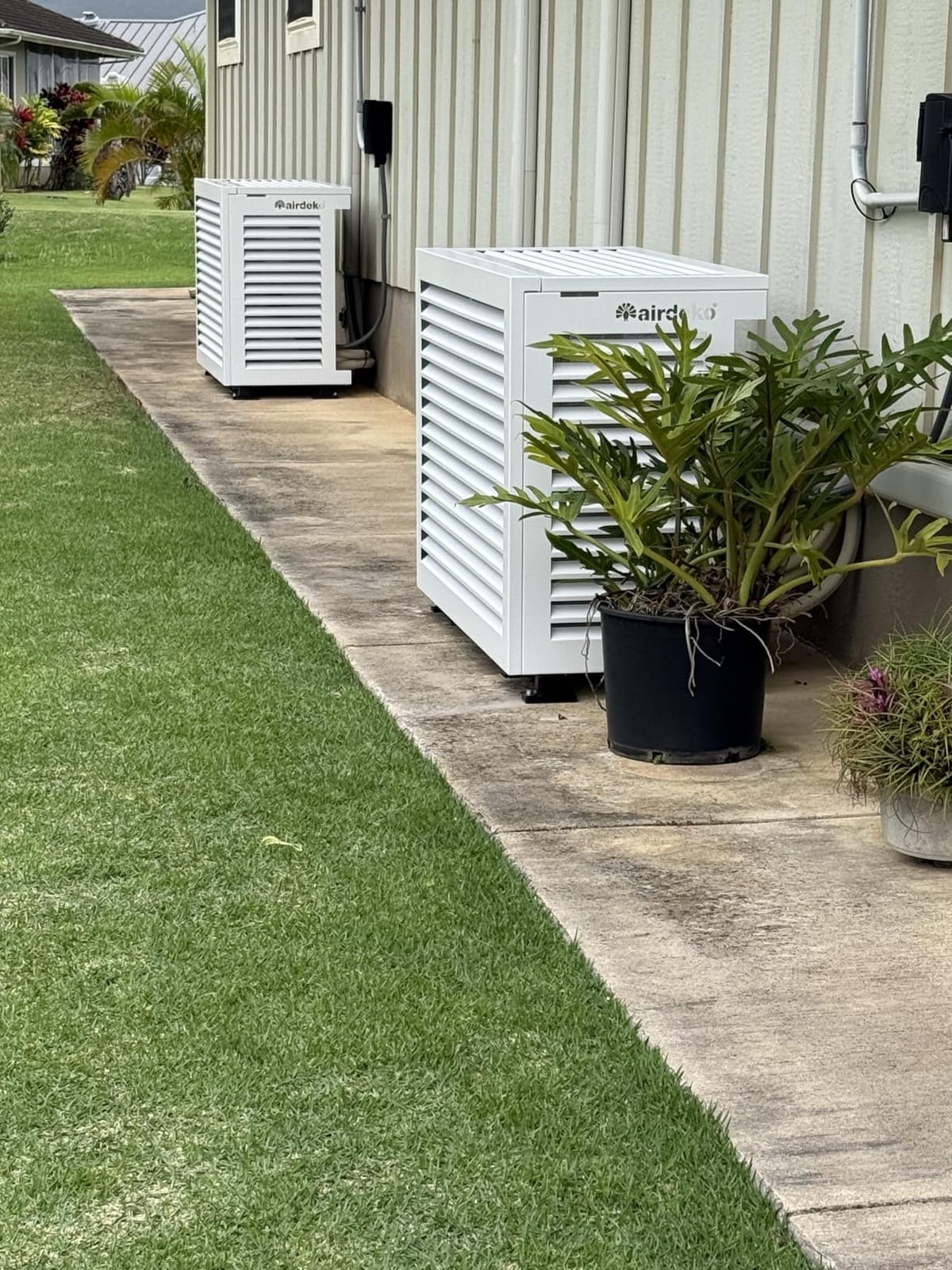 AirDeko Mini Split AC Cover, Decorative Aluminum Condenser Cover, Outdoor customer photo 1