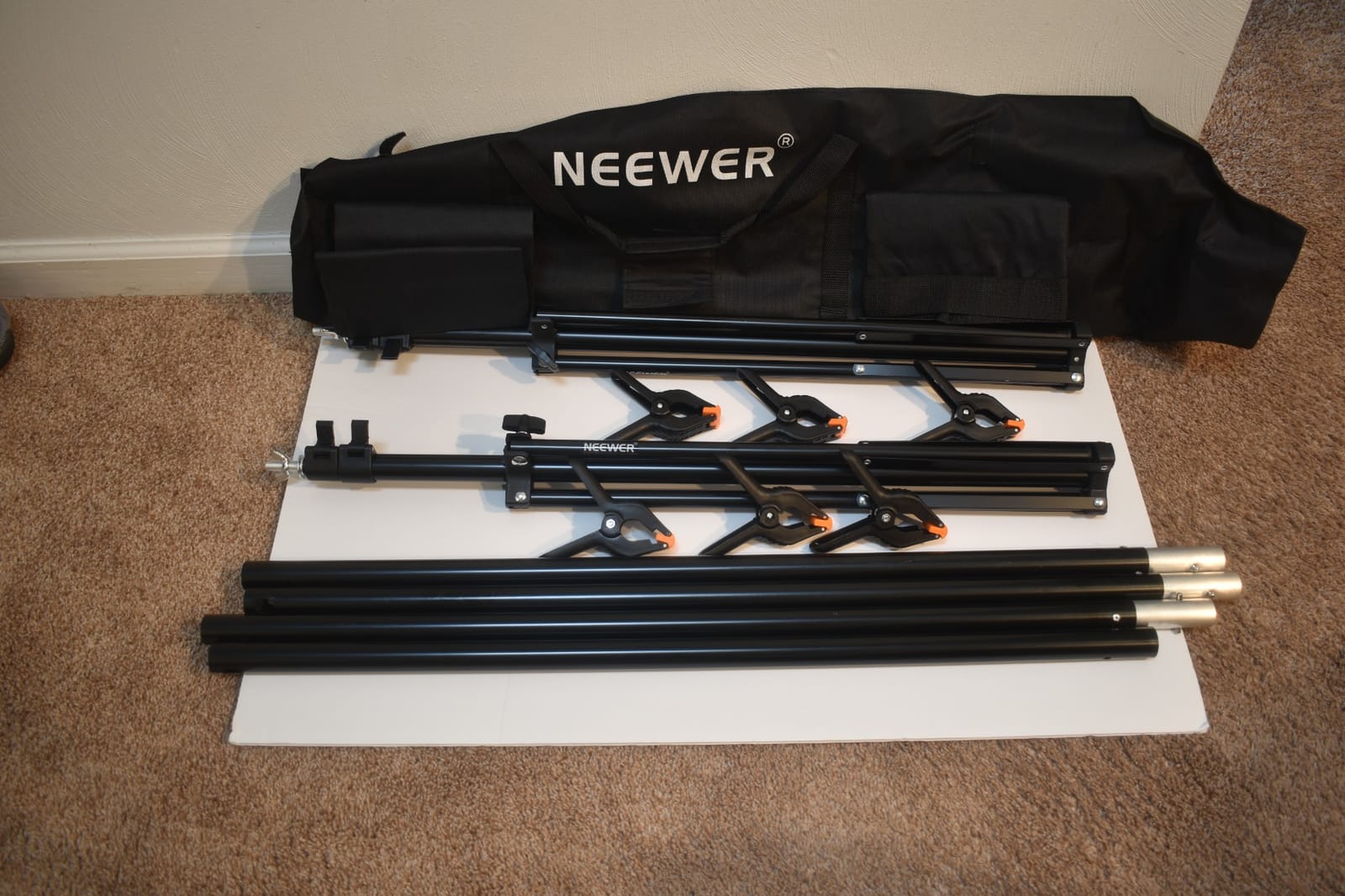 Neewer T-Shaped Background Backdrop Support Stand Kit, 8.5ft/2.6m Tall Adjustable Tripod Stand and 5ft/1.5m Wide Crossbars with 6 Spring Clamps and 1 Carrying Bag for Studio Photo Video Photography customer photo 2