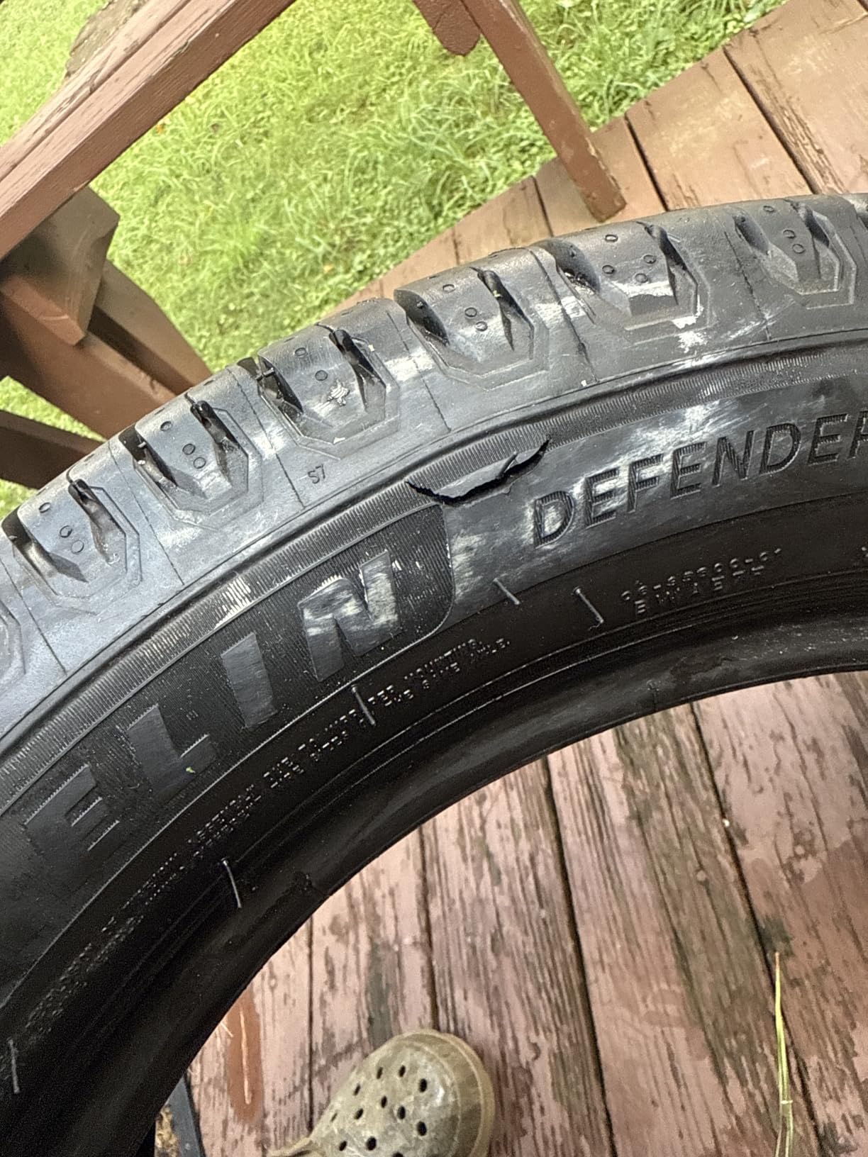 MICHELIN Defender2 All-Season Tire, CUV, SUV, Cars and Minivans - 225/65R17 102H customer photo 2