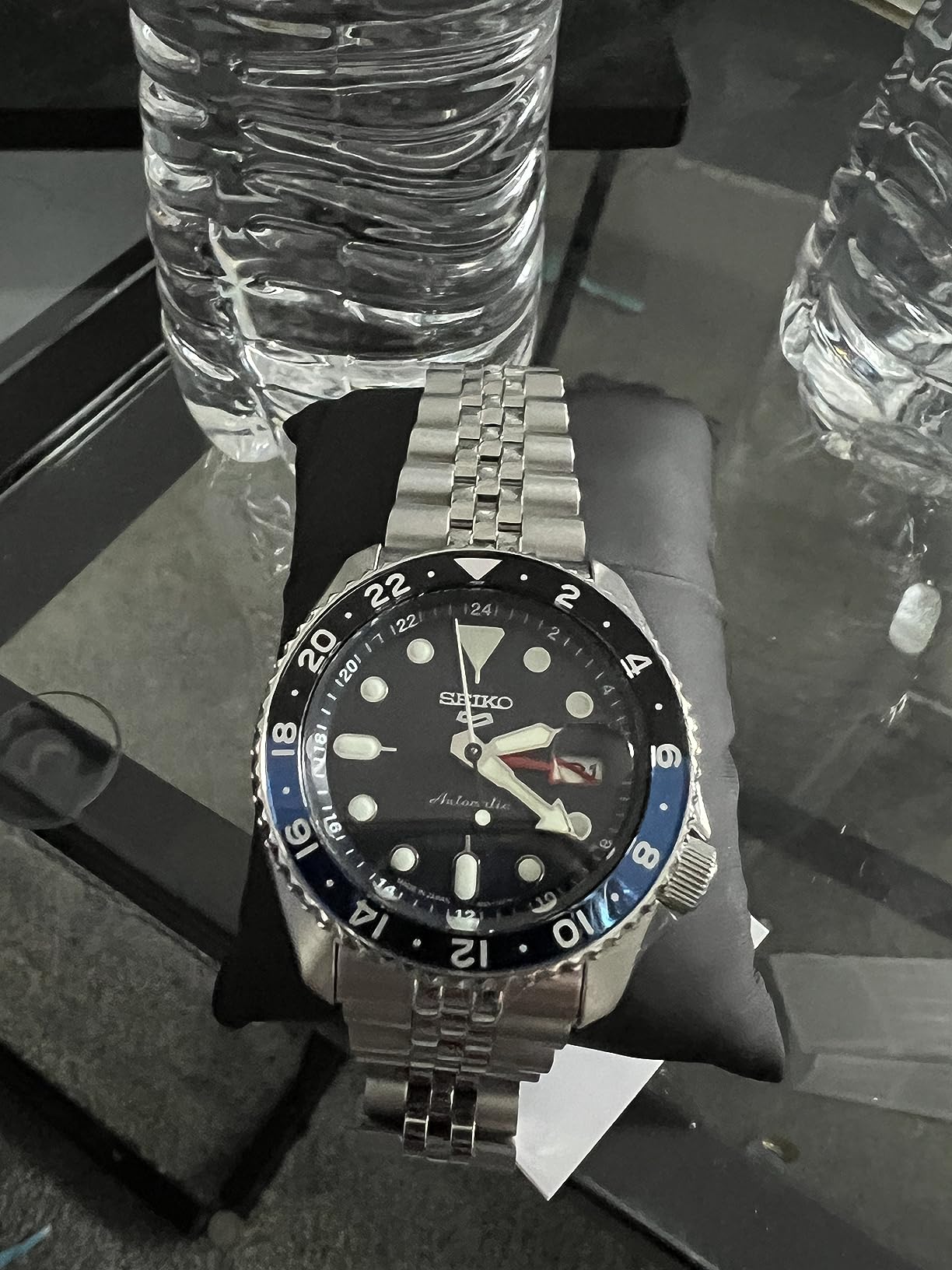 Seiko SSK003 Automatic Watch for Men - 5 -Sports - Blue Dial with Date Calendar and Luminous Hands & Markers and Black & Blue GMT Bezel, 100m Water-Resistant customer photo 1