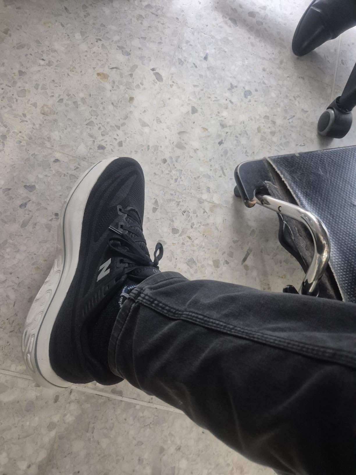 New Balance Men's Fresh Foam X Vongo V6 customer photo 2