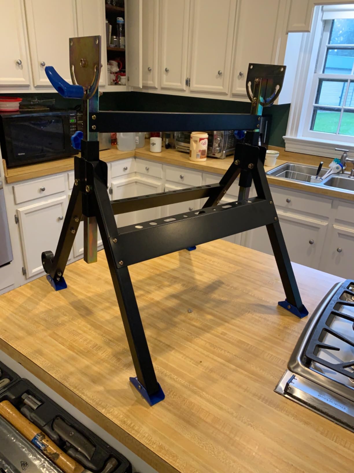 Olympia Tools Adjustable Welding Table with Wheels Portable Steel Stand Workbench 30 in. x 20 in. customer photo 1