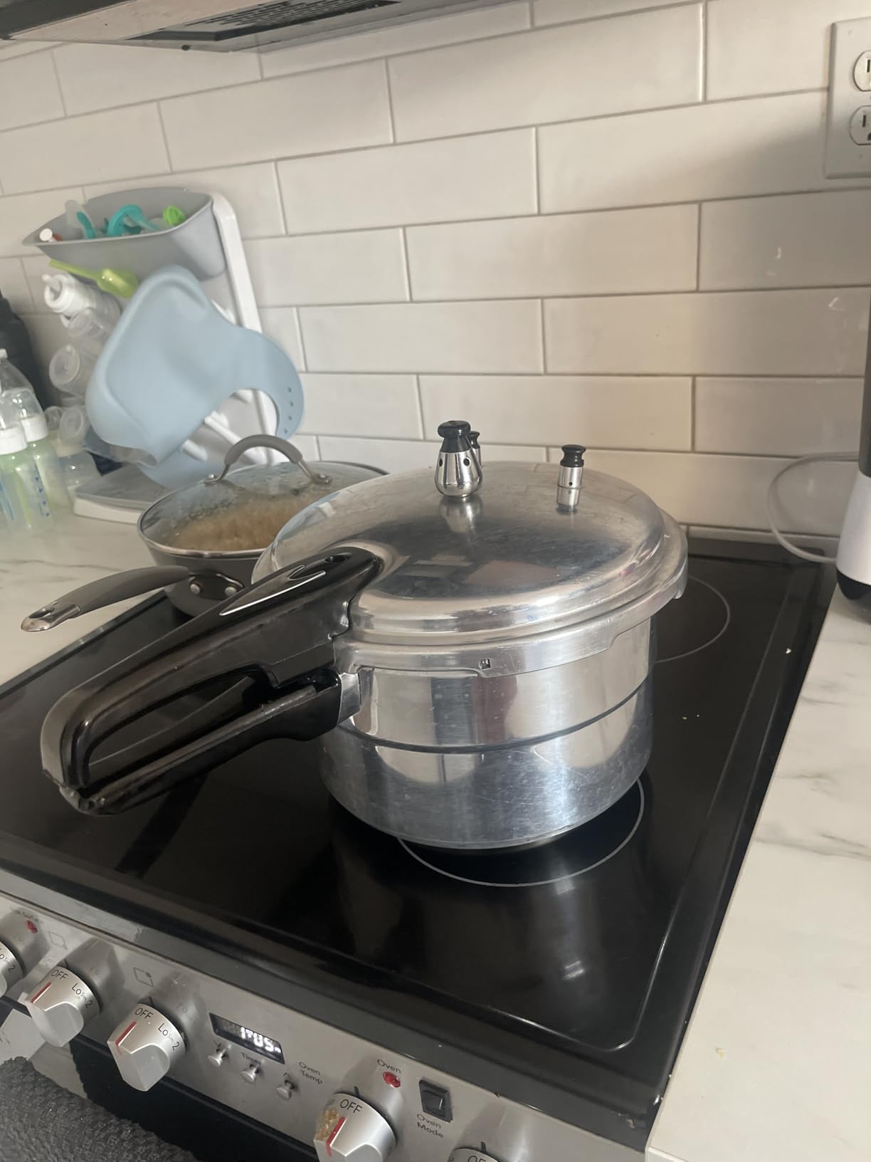 BreeRainz 5.3 Qt Stovetop Pressure Cooker & Canner, 10 PSI Induction Compatible Aluminum Pressure Canning Pot, Fast Cooking 70% Faster, Safe Triple Valve System, for Home & Small Kitchens customer photo 1
