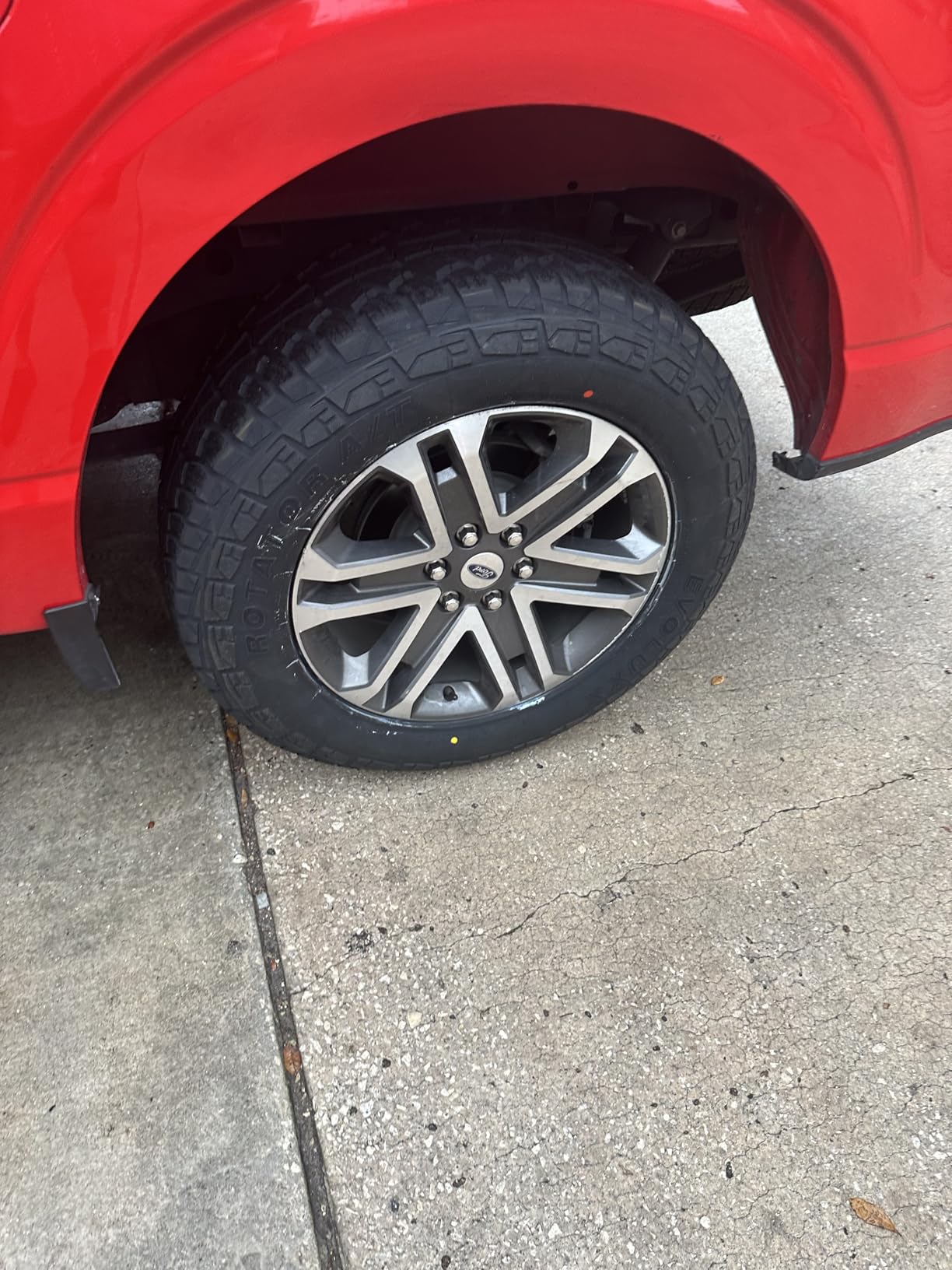 Evoluxx Rotator A/T LT245/75R17 All Terrain 121/118R E (10 Ply) Tire customer photo 2