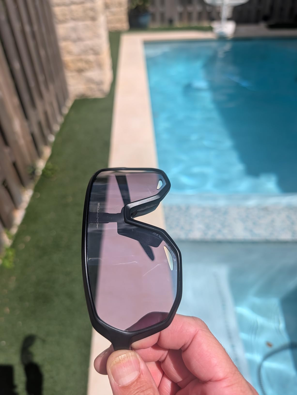 KAPVOE Photochromic Cycling Sunglasses UV400 TR90 Men Women K63 customer photo 1