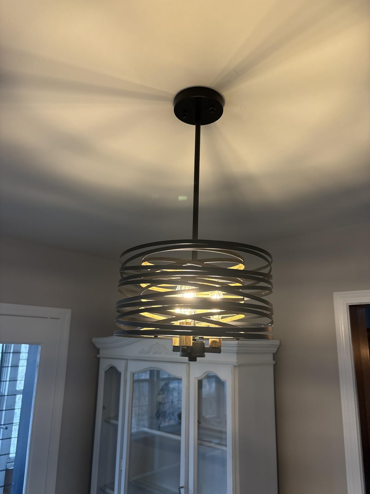 12.6'' Farmhouse Chandeliers for Dining Room, 3-Light Industrial Metal Hanging Light Fixture, Rustic Drum Pendant Light for Entryway Kitchen Foyer Bedroom, Black with Retro Wood Texture Interior customer photo 2