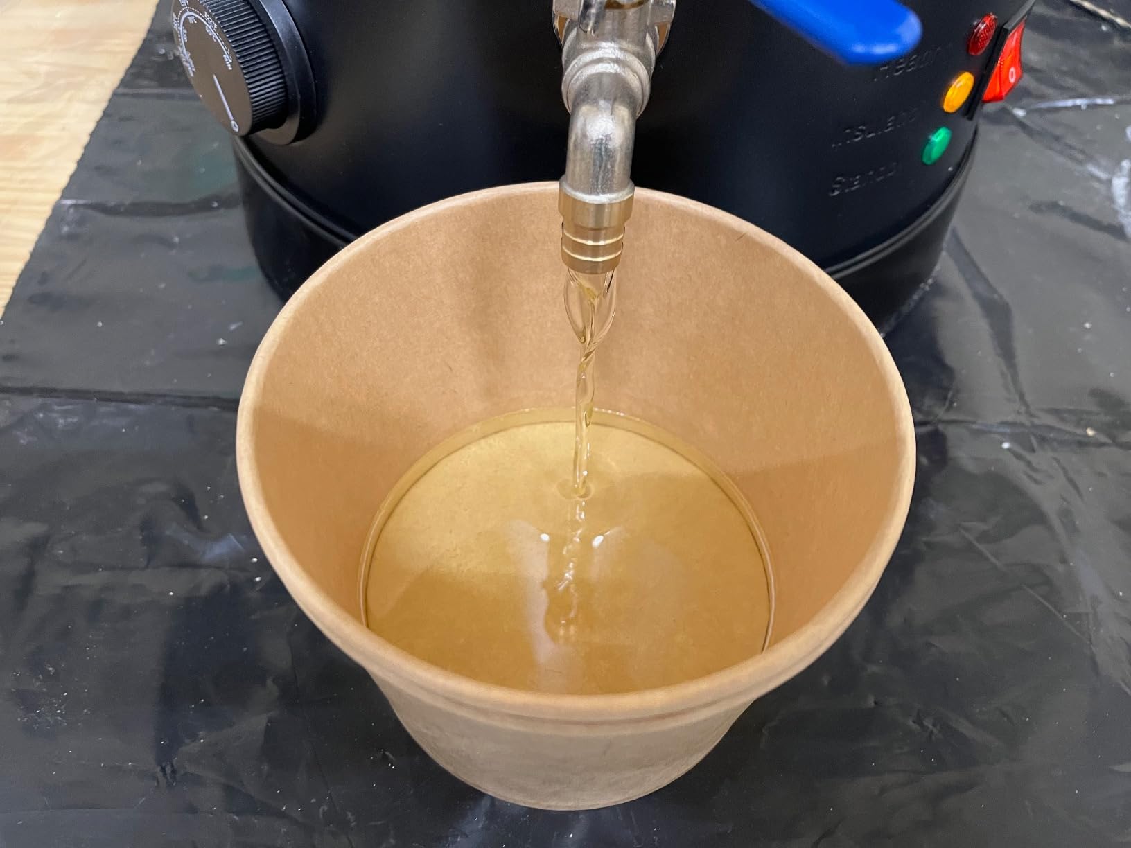 TOAUTO Commercial Wax Melter for Candle Making 15Qts Large Electric Wax Melting Pot for Candle Making Business with Temperature Control & Quick Pour Spout 110V / 1100W customer photo 1