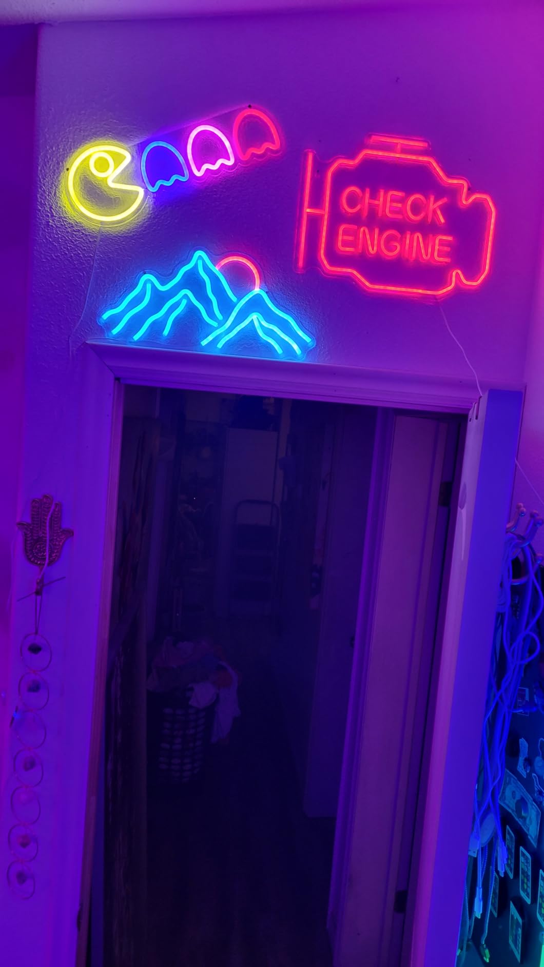 Game Neon Sign Ghost Led Neon Lights Neon Signs for Bedroom Wall 17”x6” Retro Arcade Decor with USB/Switch Ghost Neon light for Gaming Room Man Cave Birthday Halloween Christmas Gift customer photo 2