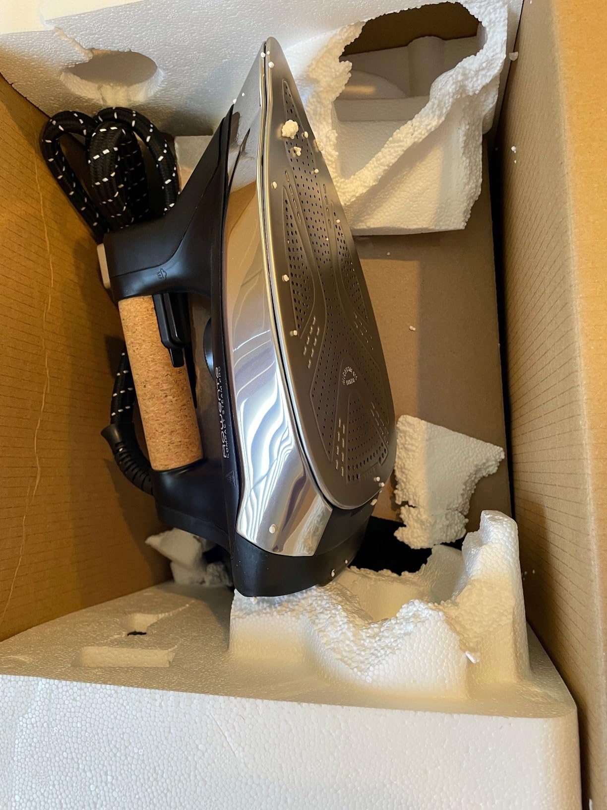 Rowenta, Iron, Ultimate Steam Pro Stainless Steel Soleplate Professional Steam Station for Clothes, 1800 Watts, 1.3L Removable Tank, Boiler Technology, Fast Heat Up, Black Clothes Iron, DG8668 customer photo 2