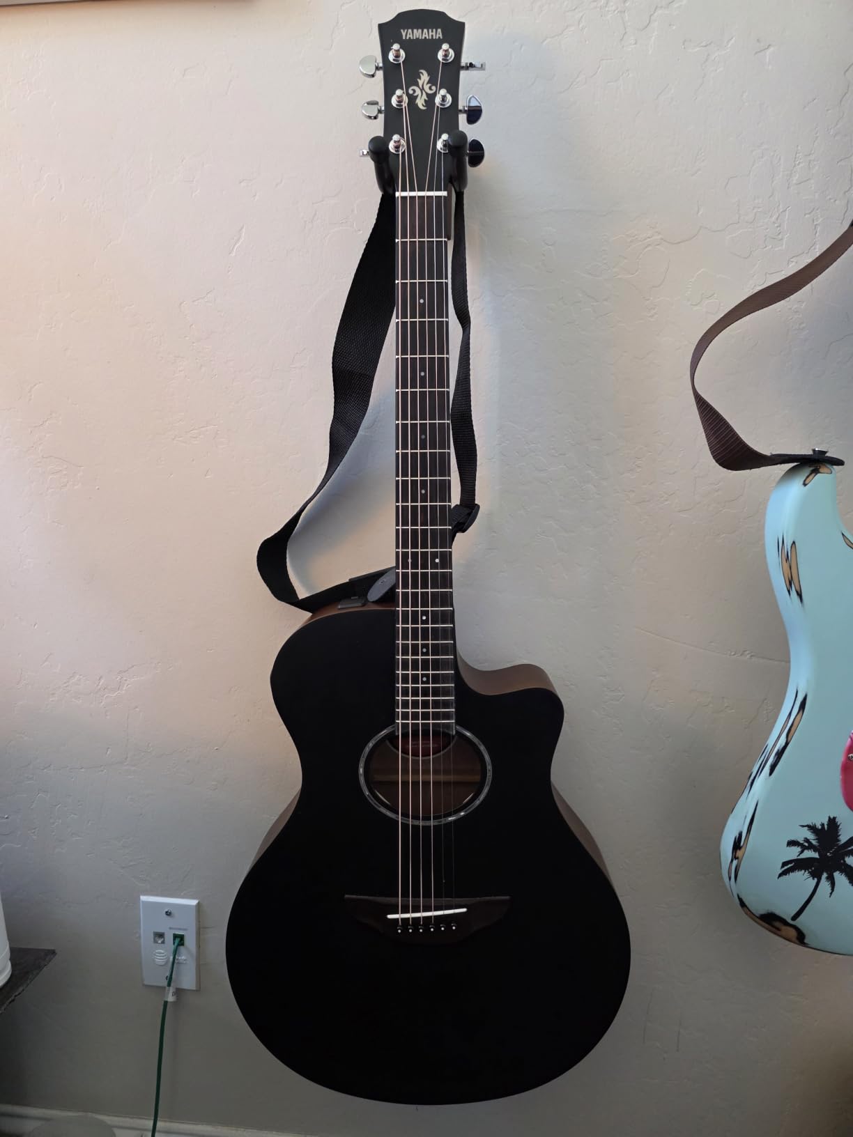 Yamaha APX600M Thin Body Acoustic-Electric Guitar, Matte Finish customer photo 2