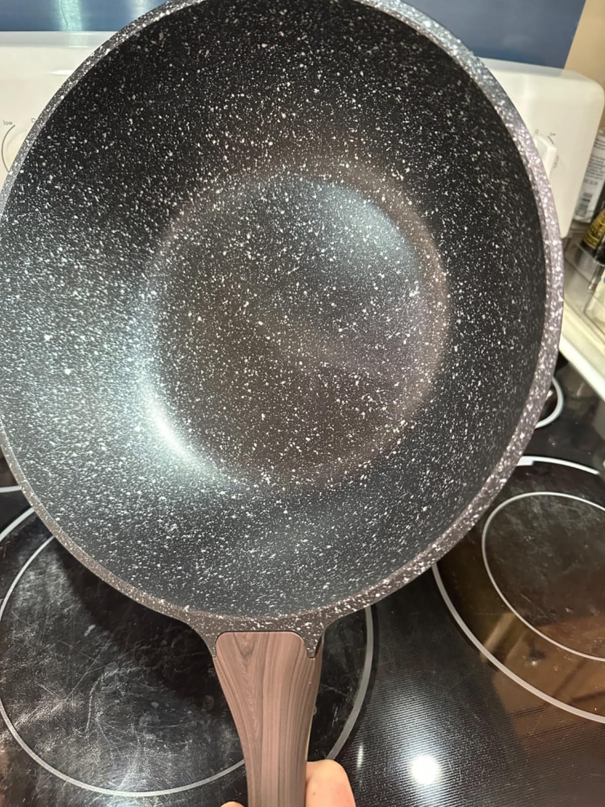 Kordisen Nonstick Wok with Lid, 12 Inch Woks & Stir-fry Pans, Granite Stone Coating for Cooking, Induction Cookware, Compatible with All Stovetops, PFOA Free customer photo 1