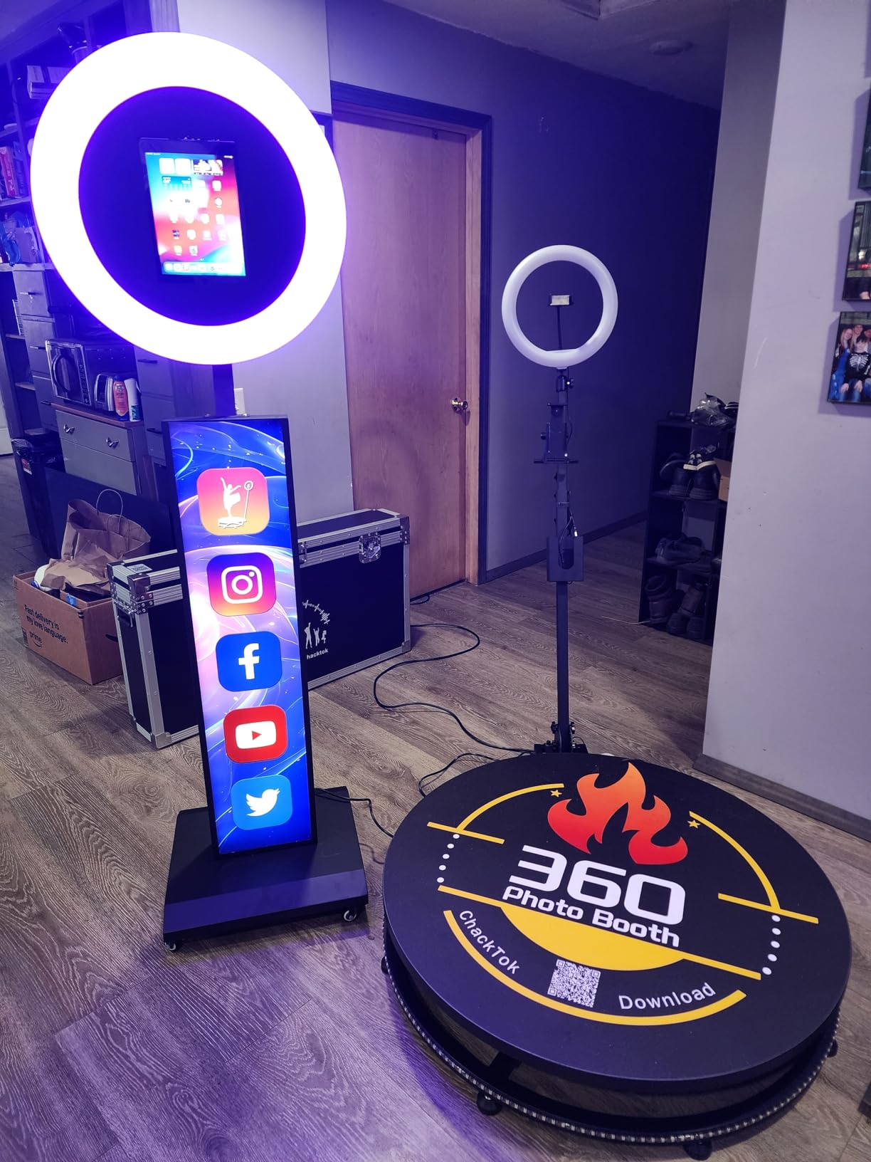 Portable Photo Booth Machine Compatible with Any Ipad,Black：Flight Case customer photo 2