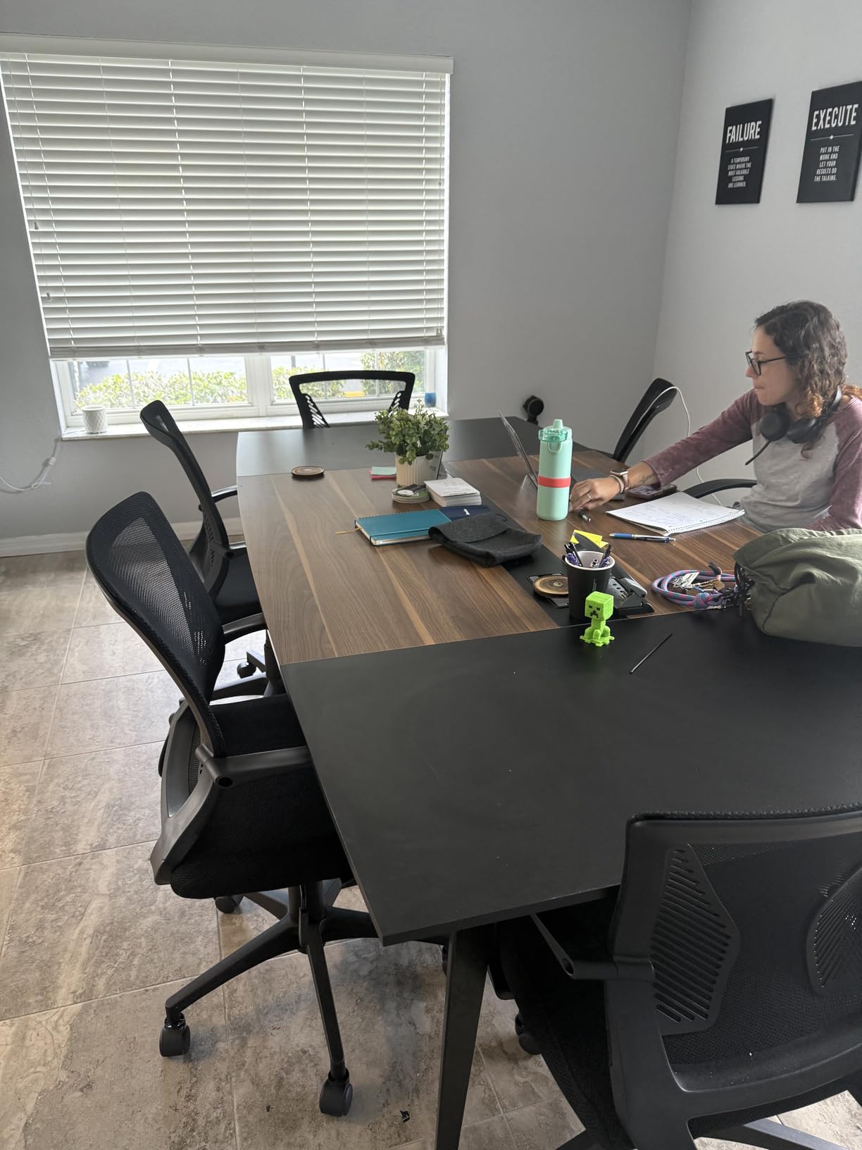 Tribesigns 8FT Conference Table, 94.48L x 47.24W x 29.52H Inches Boat Shaped Meeting Table with Rectangle Grommet, Modern Seminar Boardroom Table for Office Conference Room (8ft, Walnut & Black) customer photo 2