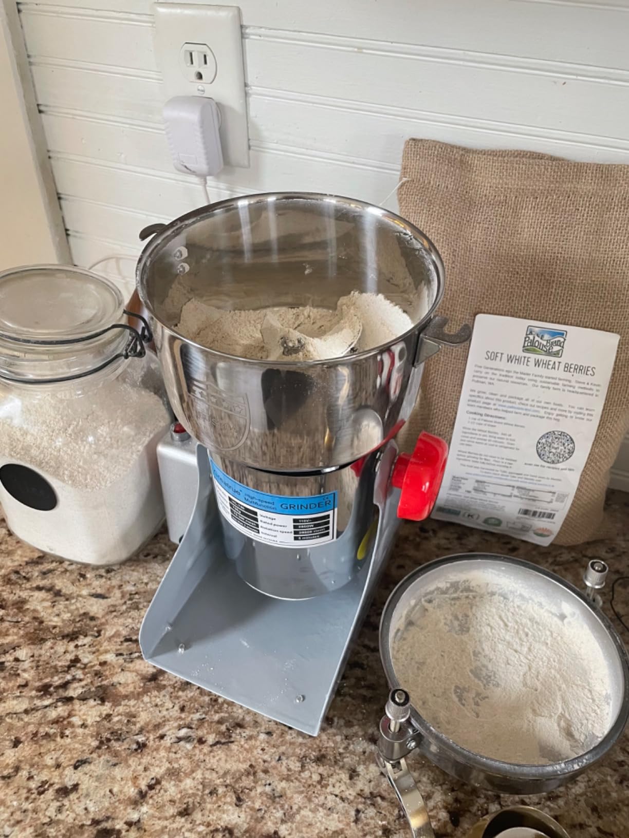 550g Electric Grain Mill Grinder, 304 Stainless Steel Flour Mill, 2000W High Speed Spice Grinder, Electric Grain Mill for Dry Wheat, Oats, Corn, Pepper and Coffee Beans customer photo 1