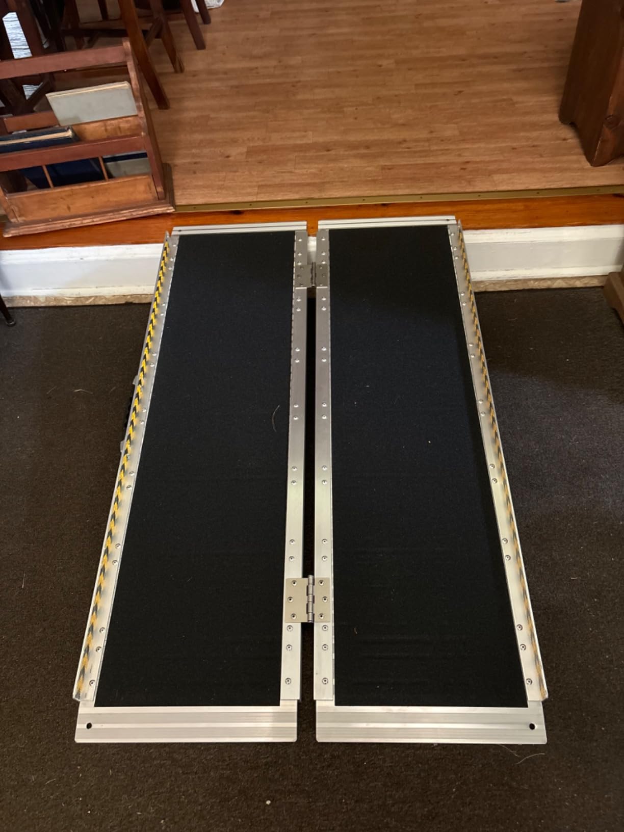 WHALEMOTOR Black Portable Wheelchair Ramp, 4FT No-sew Non-Slip Aluminum Wheelchair Ramp, Folding Portable Wheelchair Ramps for Home, Weight Capacity Up to 800 LBS, Loading Dock Plates customer photo 1