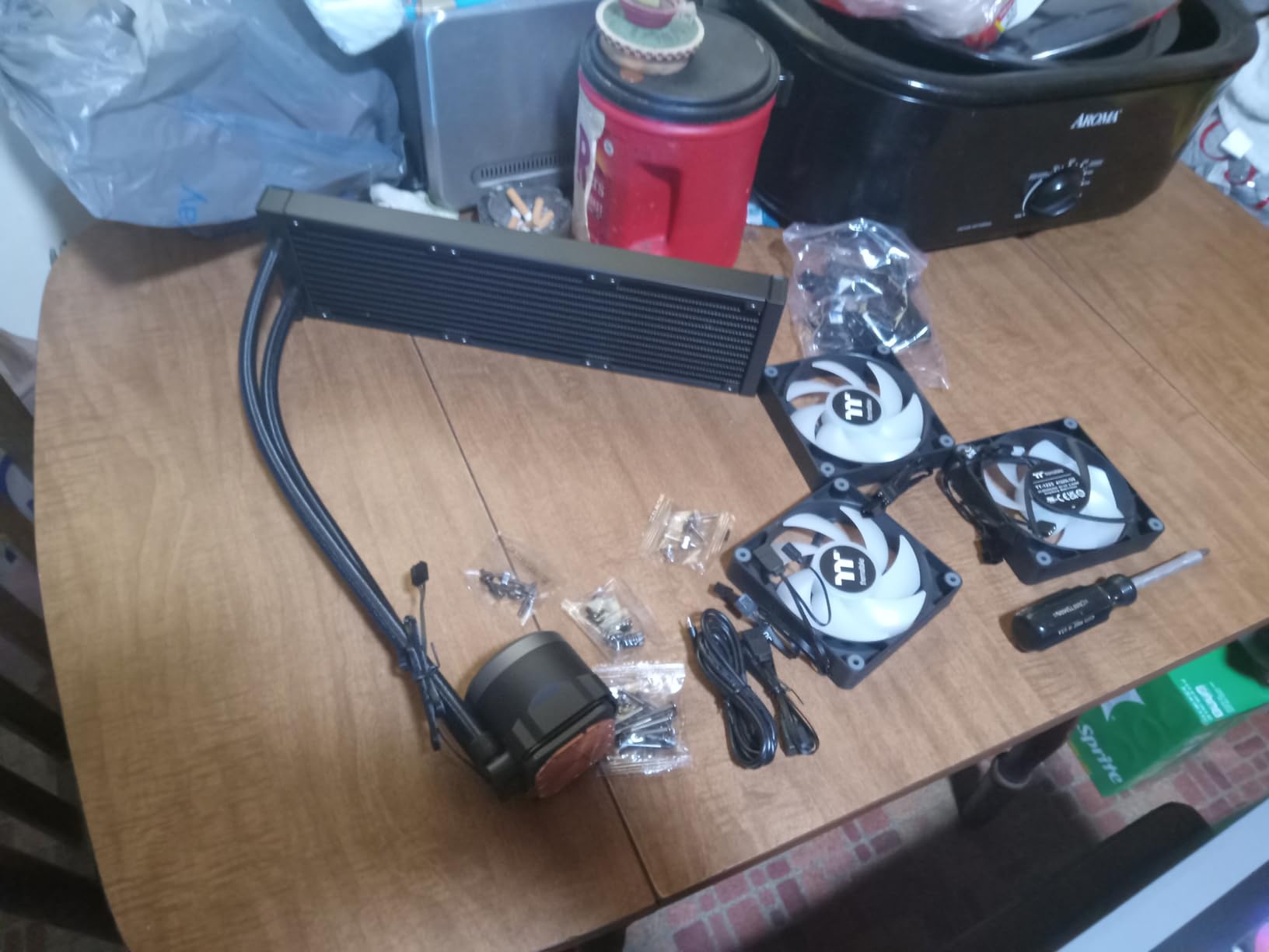Thermaltake TH280 V2 Ultra ARGB Sync/AlO Liquid Cooler/ARGB Fan 140 * 2/PWM 500~1800rpm/Water Block 2.1