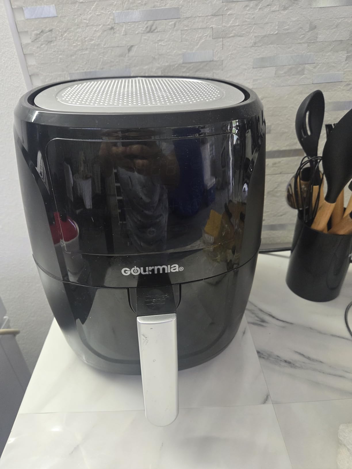 Gourmia Air Fryer - 4 Qt Basket Capacity, 12 Cooking Presets, Black customer photo 2