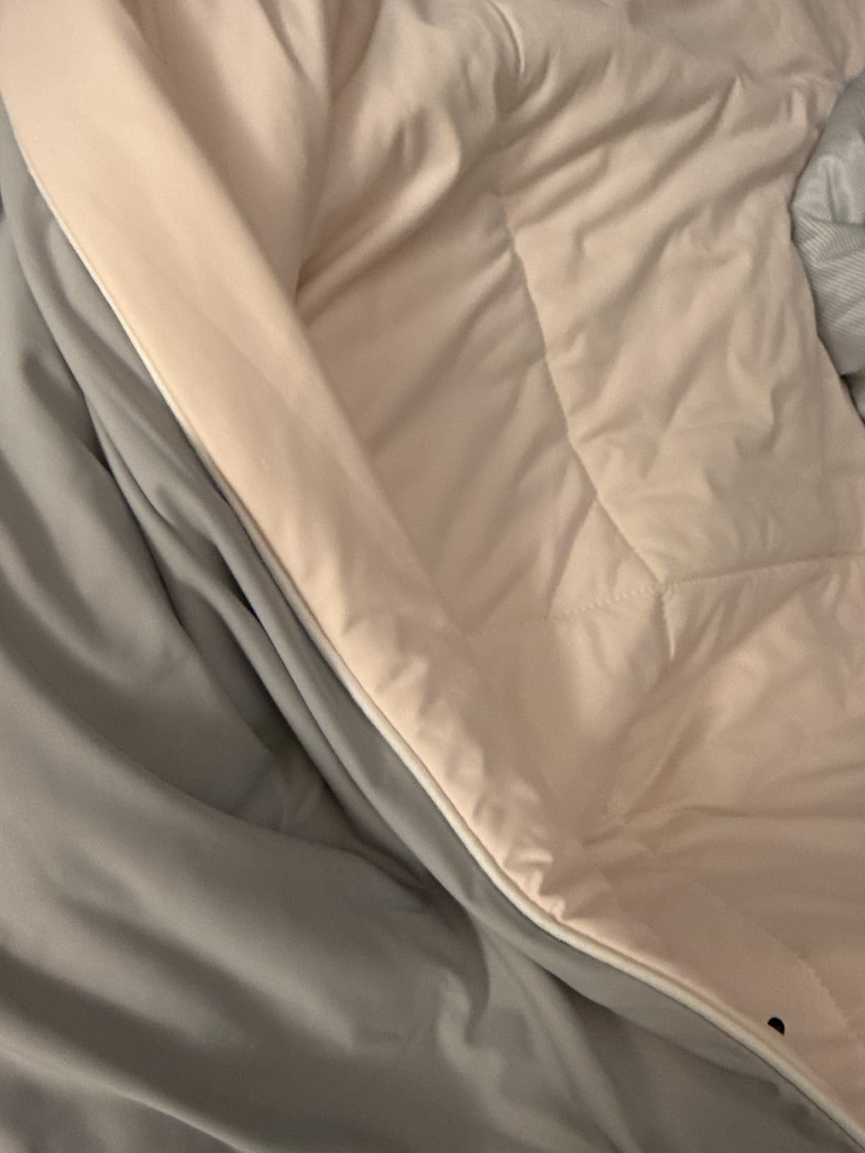 Cozy Bliss Cooling Comforter Queen Size, Cooling Blankets for Hot Sleepers and Night Sweats, Dark Light Gray Summer Comforter for Queen Size Bed, Breathable Soft Lightweight Silk Smooth customer photo 1