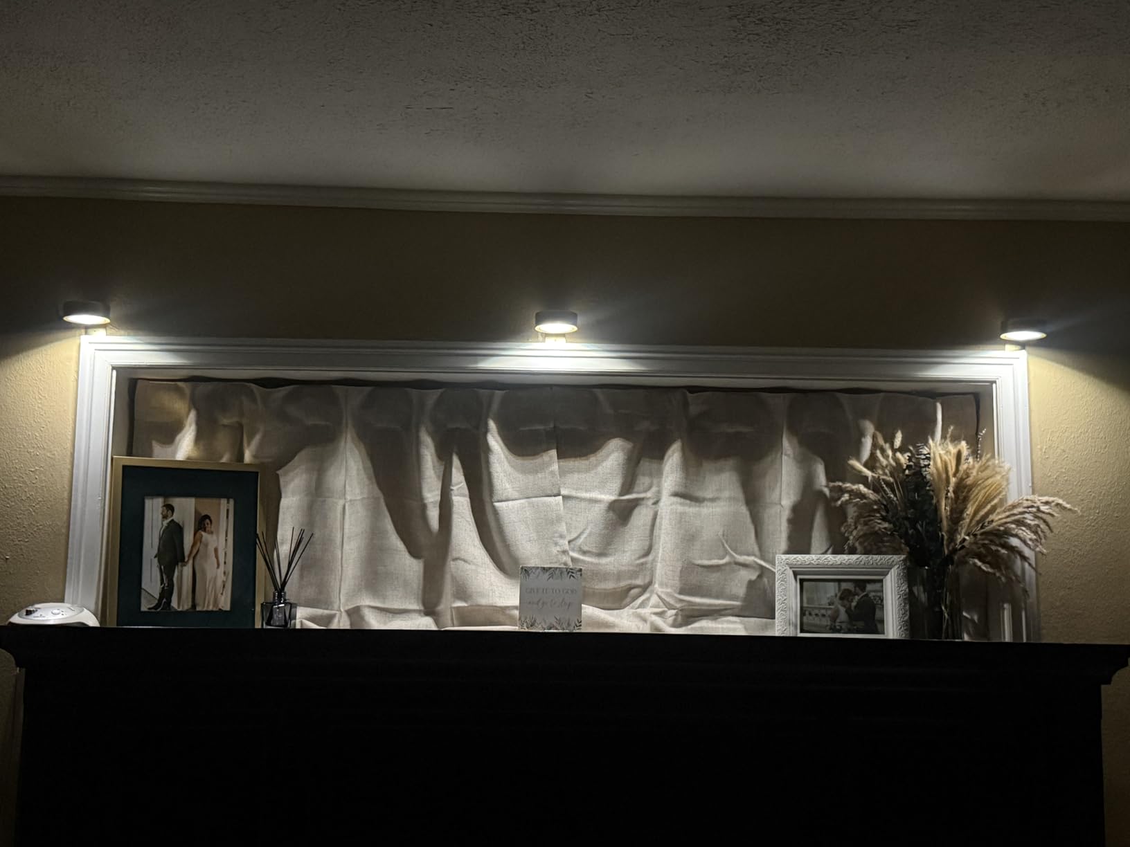 Picture Lights for Wall, Wireless Poster Lights Battery Operated, Gold customer photo 1