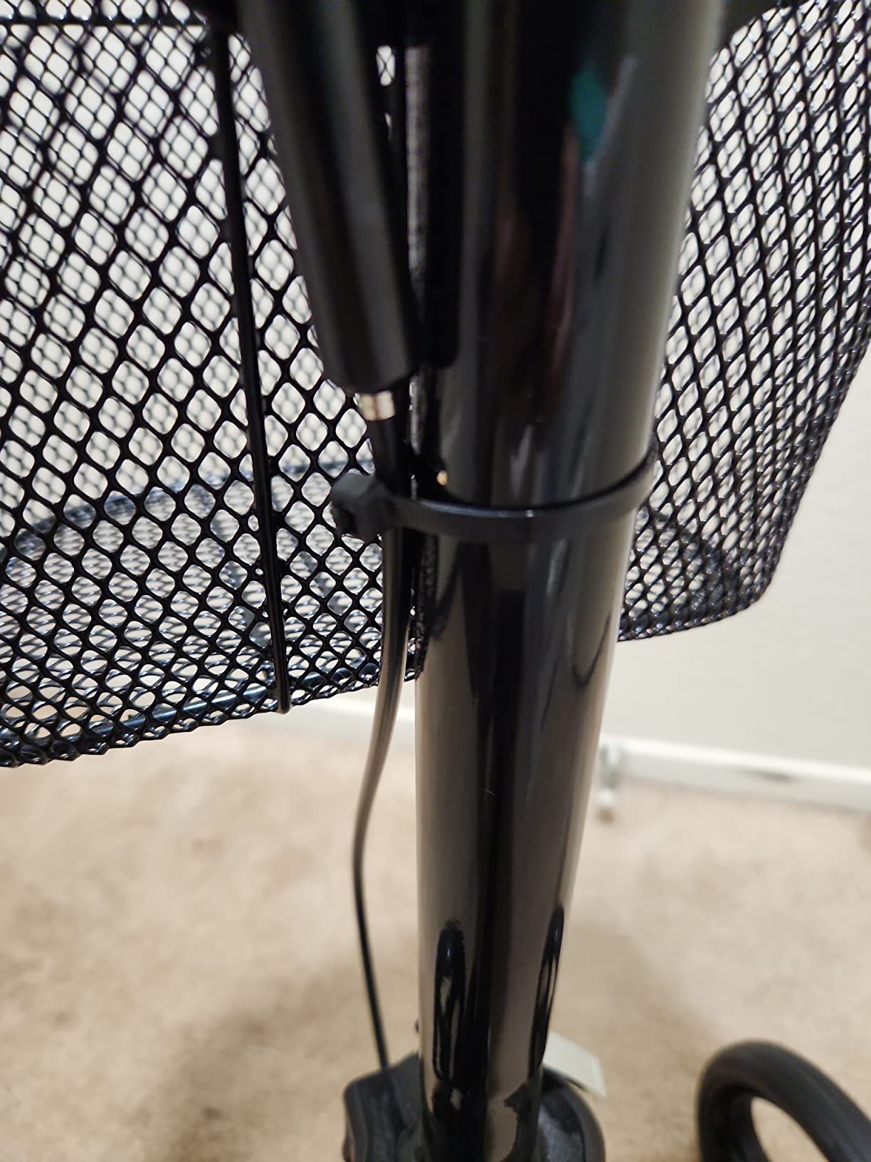 BodyMed Knee Walker, Steerable for Foot Injuries - Adjustable Scooter with Dual Brakes, Detachable Fabric Basket & Cushioned Pad - Better Alternative to Crutches for Leg Recovery customer photo 1