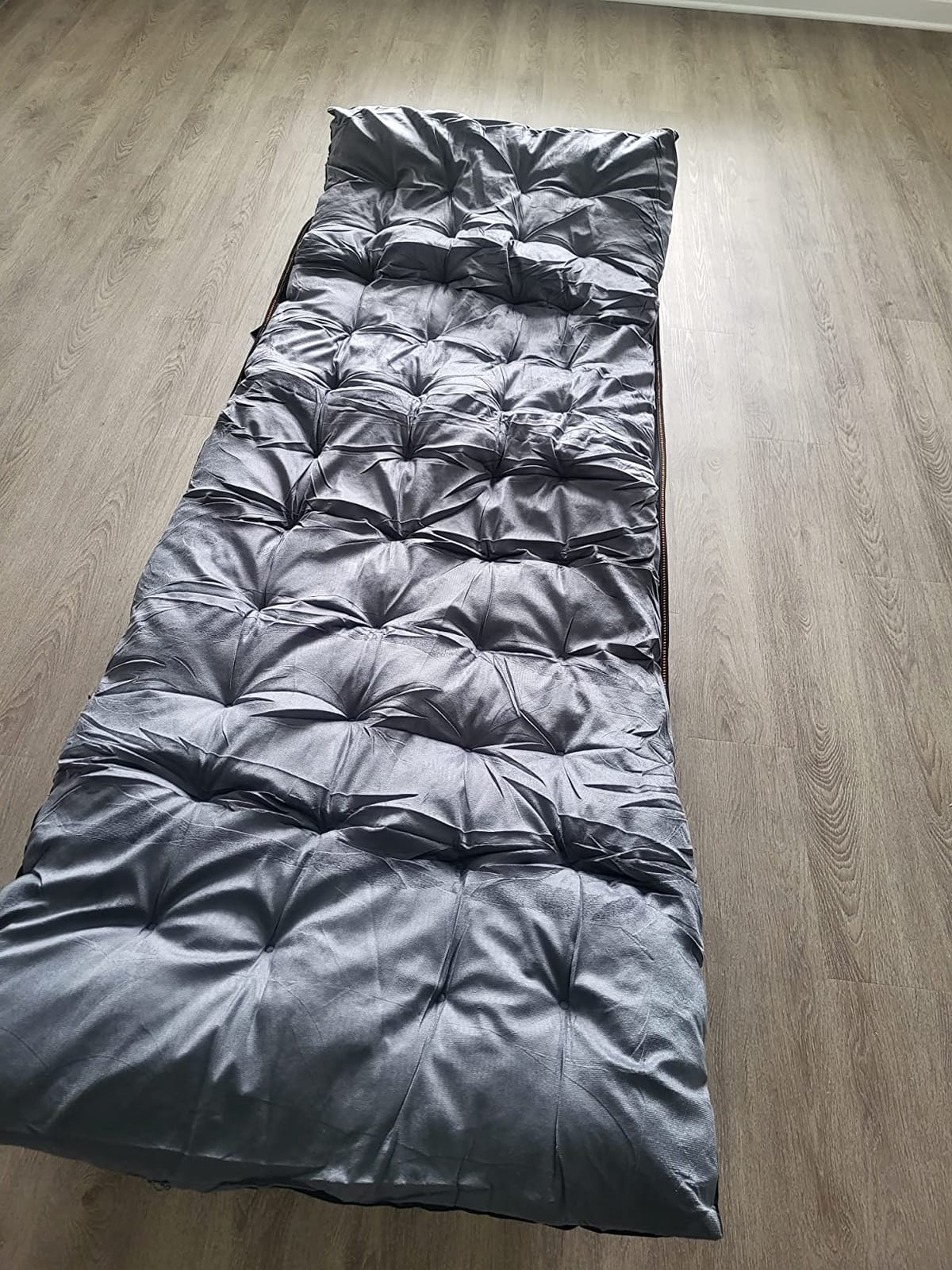 LILYPELLE Oversized XXL Folding Camping Cot, 32