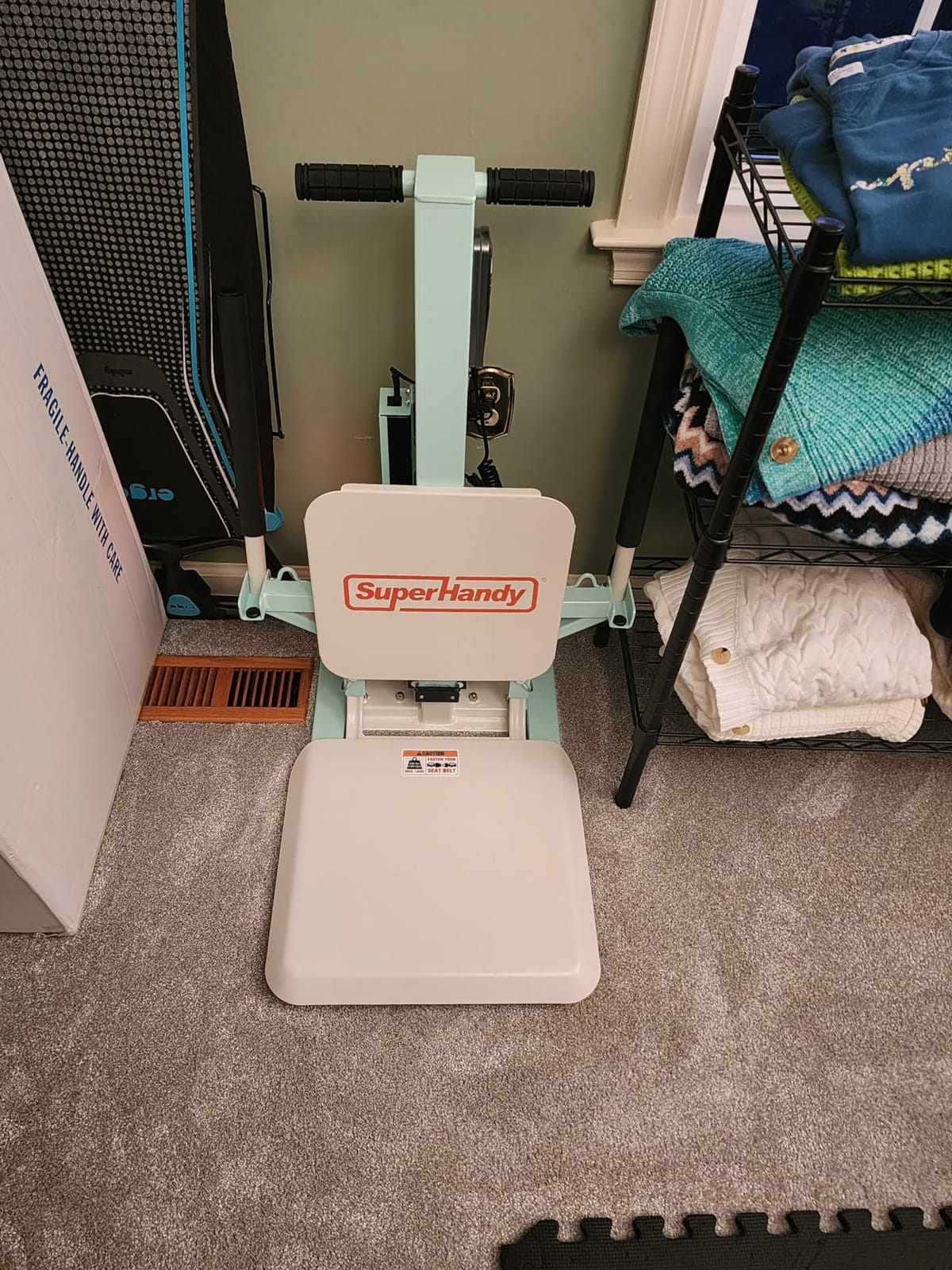 SuperHandy Electric Floor Lift for Elderly, 400 lb Capacity customer photo 2