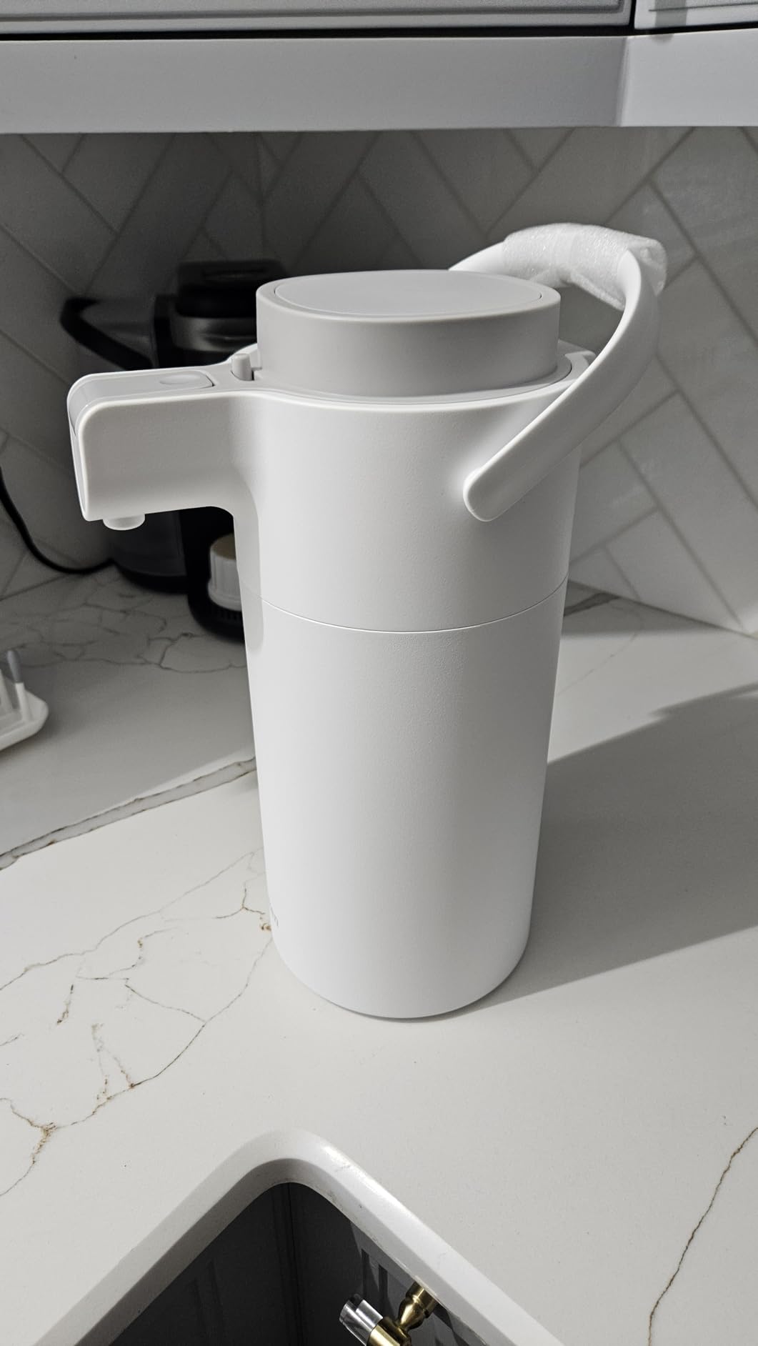 Tiken Airpot Coffee Dispenser with Pump - Coffee Carafes for Keeping Hot - Beverage Dispenser - 135oz/4L Thermal Coffee Carafe for Hot Liquids - Stainless Steel Insulated Coffee Thermal Carafe customer photo 1