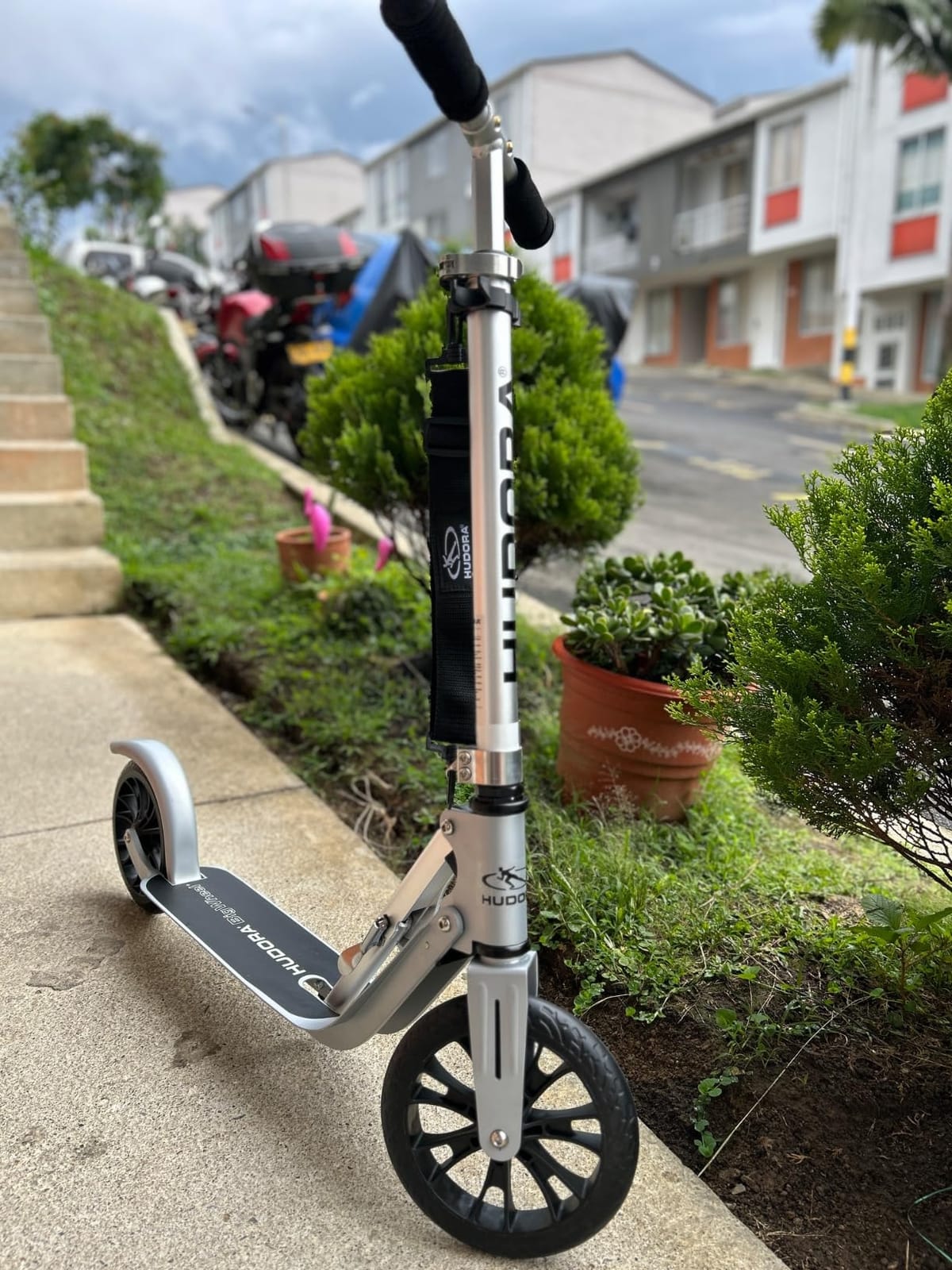 Scooter for Kids 6–12 & Adult Scooter, Max Load 240 LBS customer photo 1