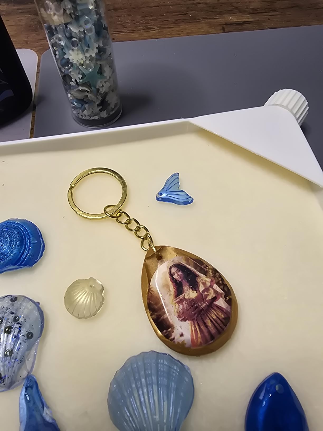 KISREL 300g UV Resin Jewelry Making Kit, Resin with Light and Molds customer photo 1