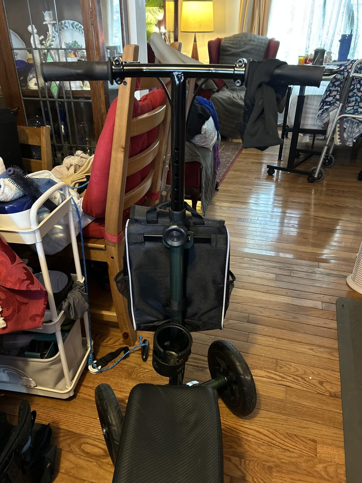 Helavo All-Terrain Knee Scooter for Broken Foot, Crutches Alternative customer photo 2