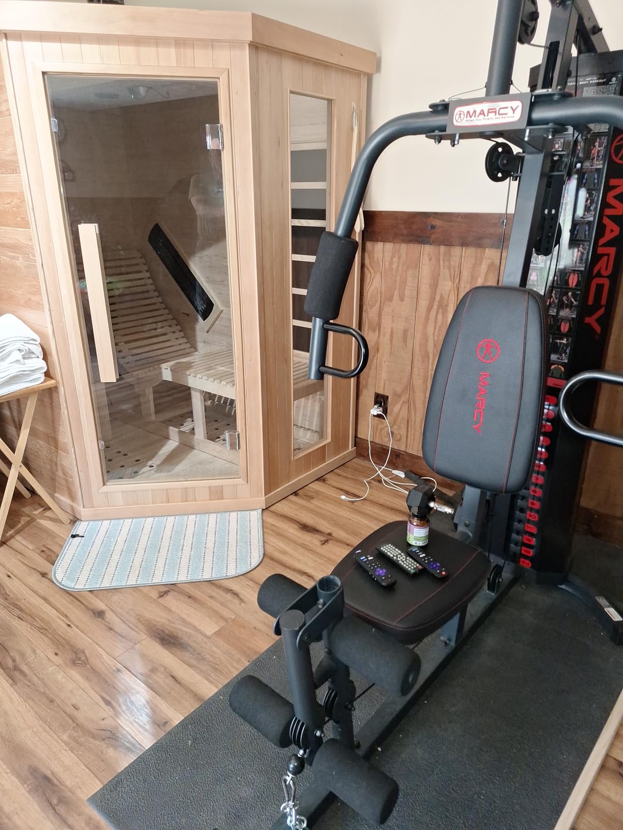 Smartmak Outdoor Wood Barrel Sauna Room, 6 Person Canadian Hemlock Traditional Wooden Steam Saunas with Canopy, 220V Steam Spa with 6kw Heater, Rocks, Water Bucket, Spoon, Light,195℉ customer photo 1