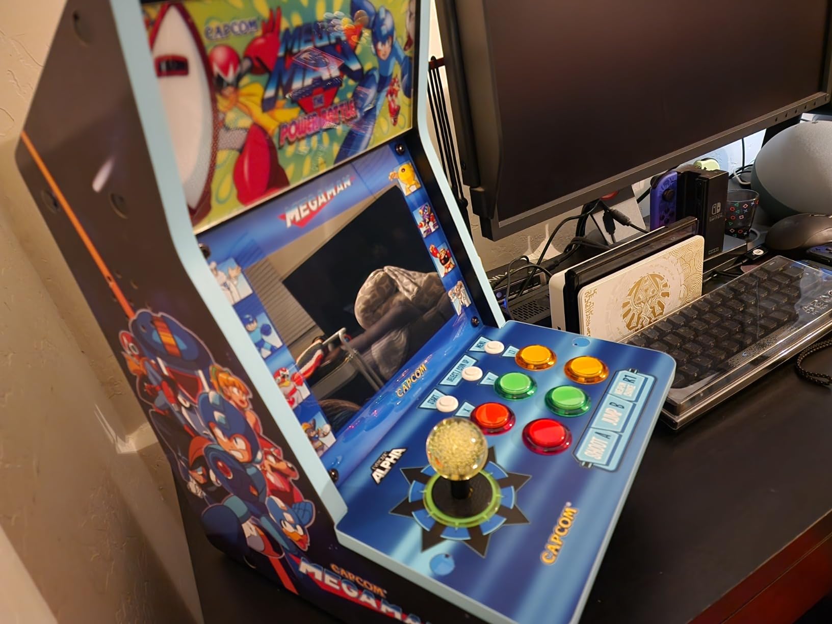 Evercade Alpha Street Fighter Bartop Arcade - Pre-assembled unit with Competition-Grade Arcade Controls + 8” High-Resolution IPS Screen customer photo 2