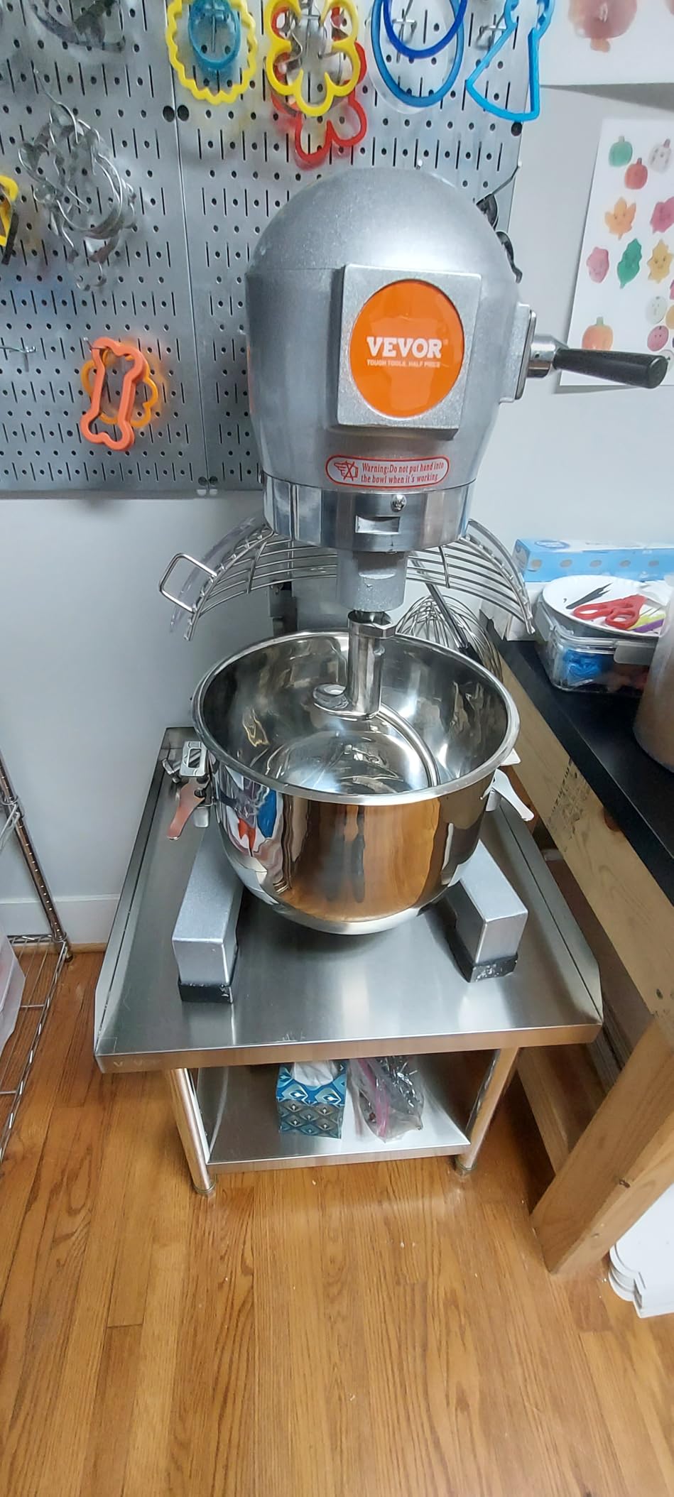 VEVOR Commercial Food Mixer 20Qt, Commercial Mixer with 3 Adjustable Speeds, 1100W Dough Mixer,Commercial Stand Mixer with Stainless Steel Bowl customer photo 1