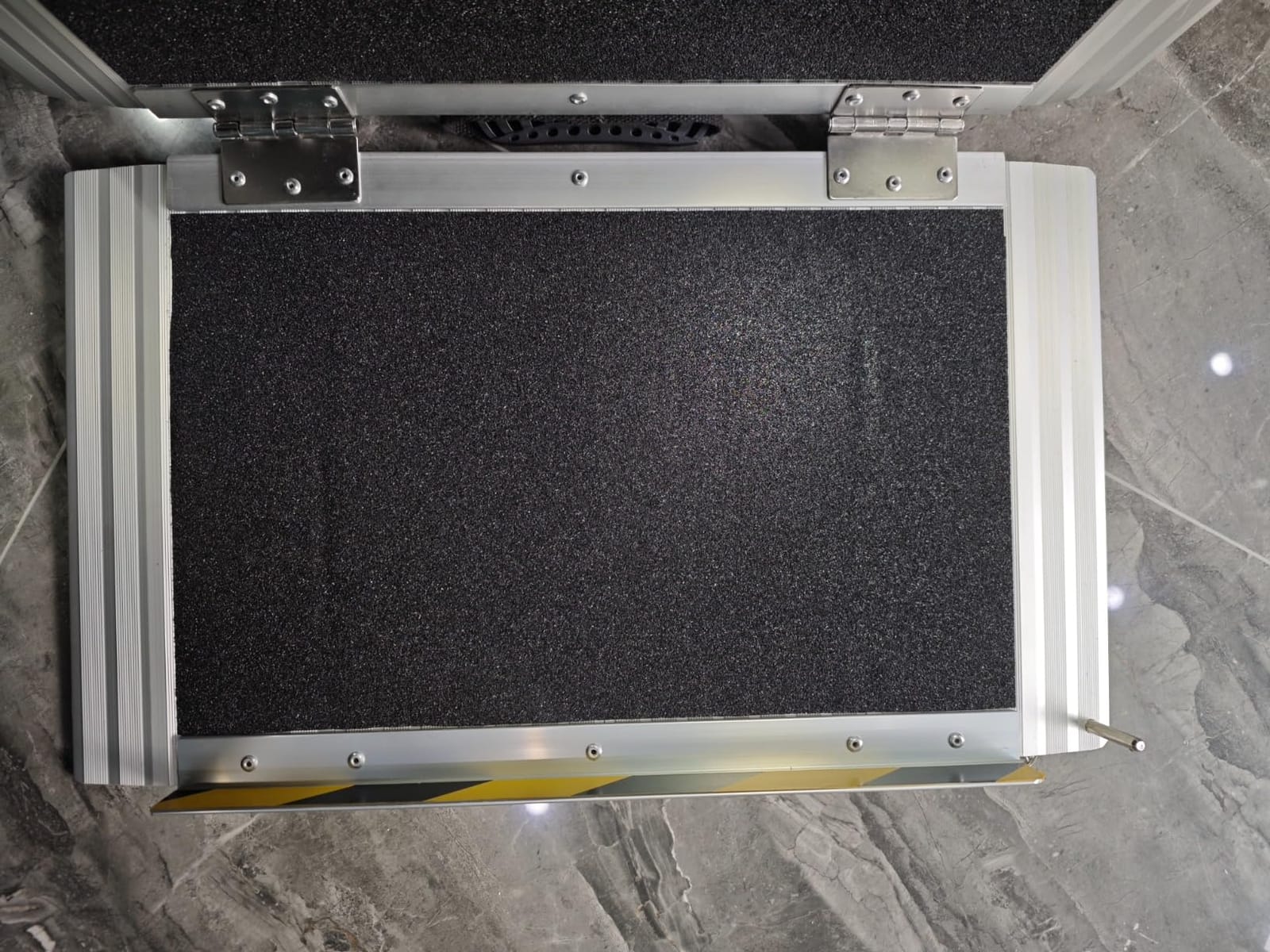 6FT Portable Wheelchair Ramp for Home Steps, Non-Skid Aluminum Ramp customer photo 1
