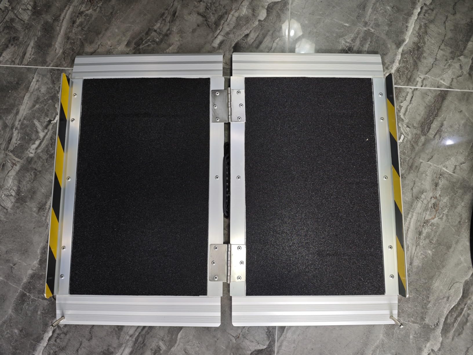 6FT Portable Wheelchair Ramp for Home Steps, Non-Skid Aluminum Ramp customer photo 2