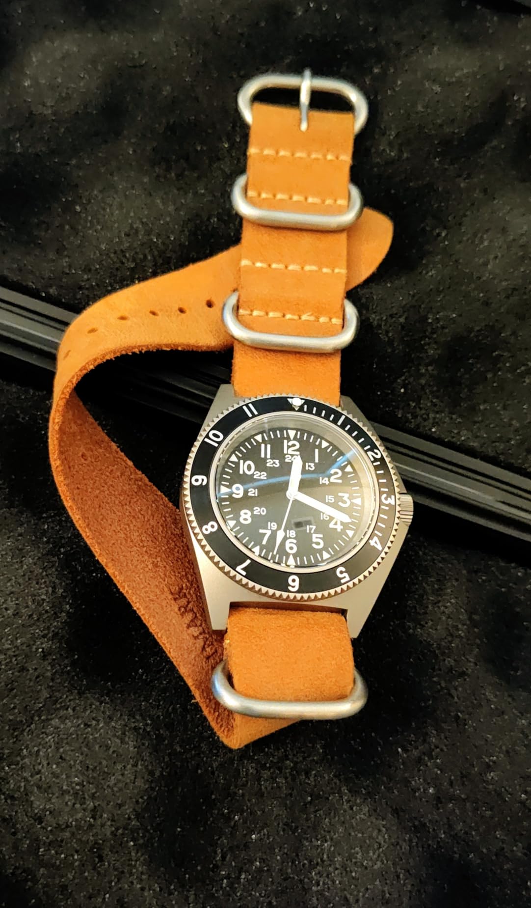 watchdives WD1972 Military Diver Watches VH31 Sweep Second Quartz Watch Sapphire Crystal Luxury Wristwatch 200m Waterproof Watch for Men customer photo 1