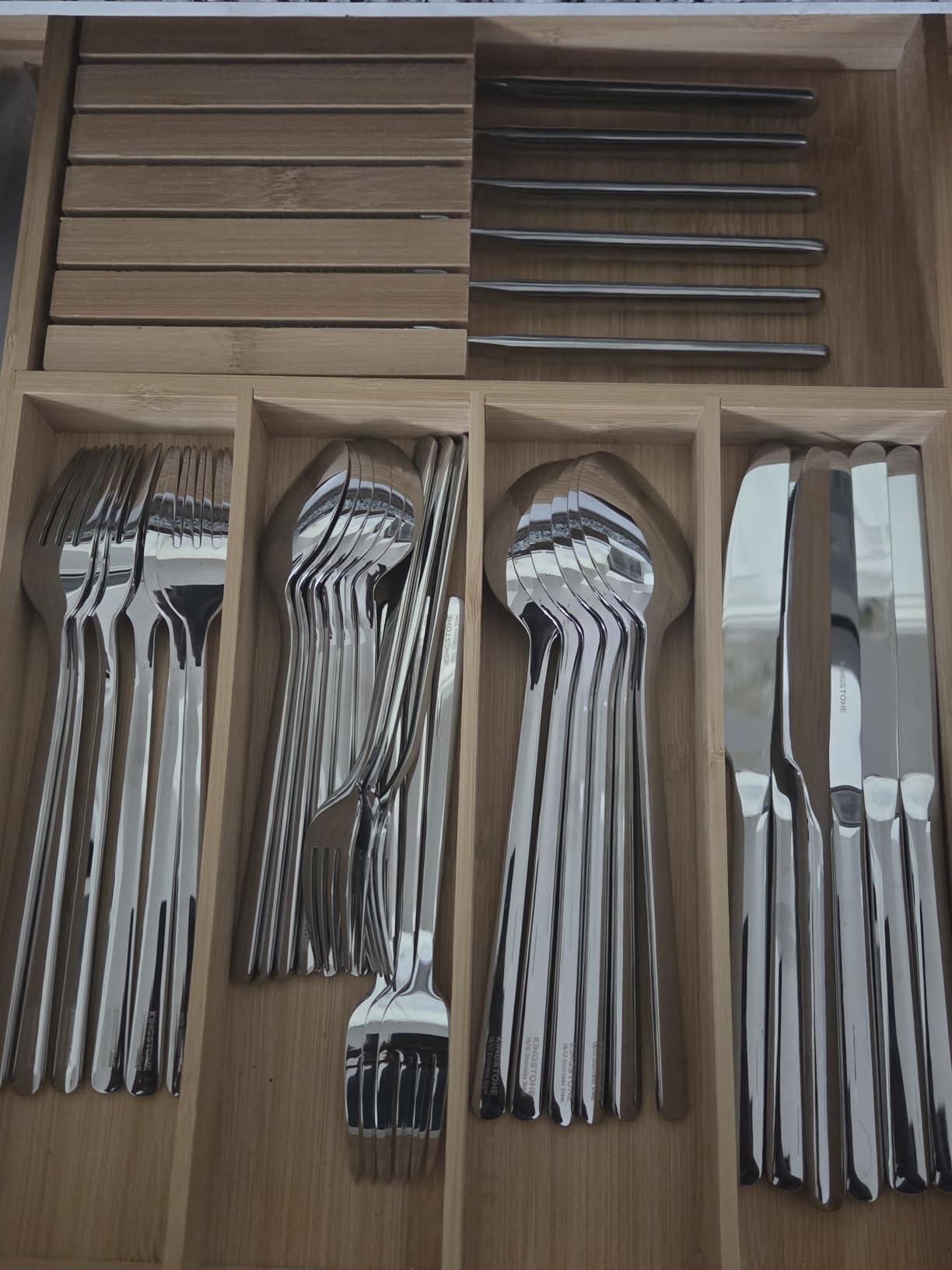 KINGSTONE Gold Silverware Set, 60 Piece Flatware Cutlery Set for 12, 18/10 Stainless Steel Silverware Mirror Polished Dishwasher Safe for Home, Restaurant, Wedding, Party(Gold, 60 pieces for 12) customer photo 2