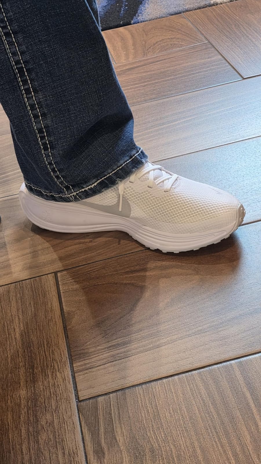 Nike Men's Revolution 8 Road Running Shoes customer photo 2