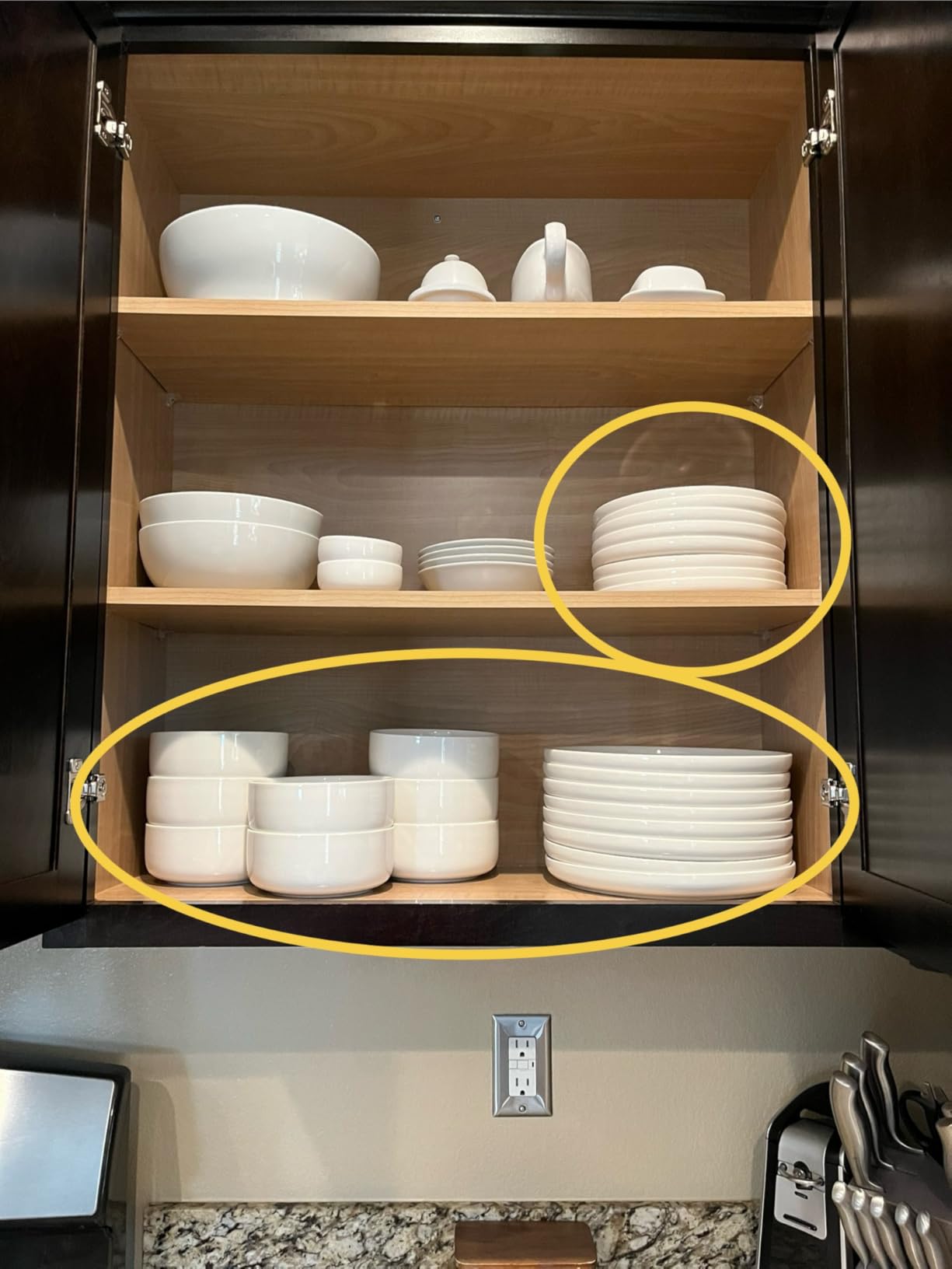 MALACASA Plates and Bowls Sets, 24 Pieces Modern Porcelain Dinnerware Set for 8 White Kitchen Dinner Dining Ware Set wtih Black Rim Ceramic Dishware Dishes Microwave and Dishwasher Safe, Series LUNA customer photo 1