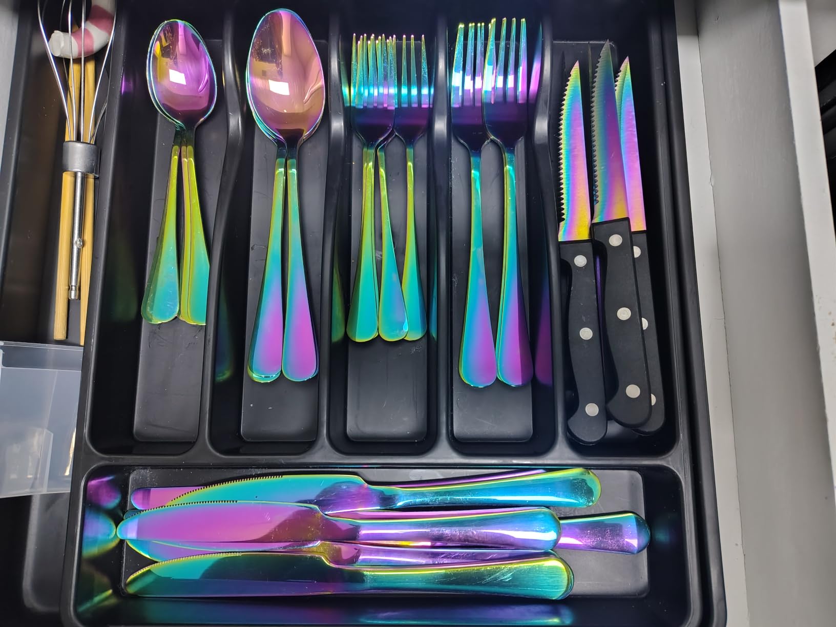 PHILIPALA 60 Piece Gold Silverware Set, Stainless Steel Flatware Set for 12 Food Grade Novelty Flatware Cutlery Utensil Set Include Knife Fork Spoon Mirror Polished Dishwasher Safe customer photo 2