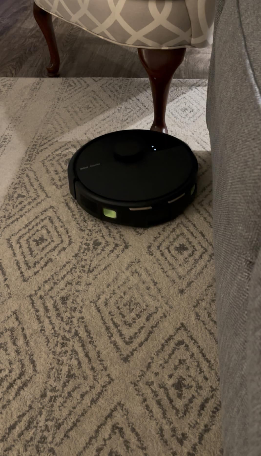 iRobot Roomba 105 Vac Robot Vacuum with AutoEmpty Dock - Self-Empties for 75 Days, Easy to use, Intense Power-Lifting Suction, LiDAR Navigation, Multi-Surface Cleaning, Cleans in Neat Rows customer photo 2