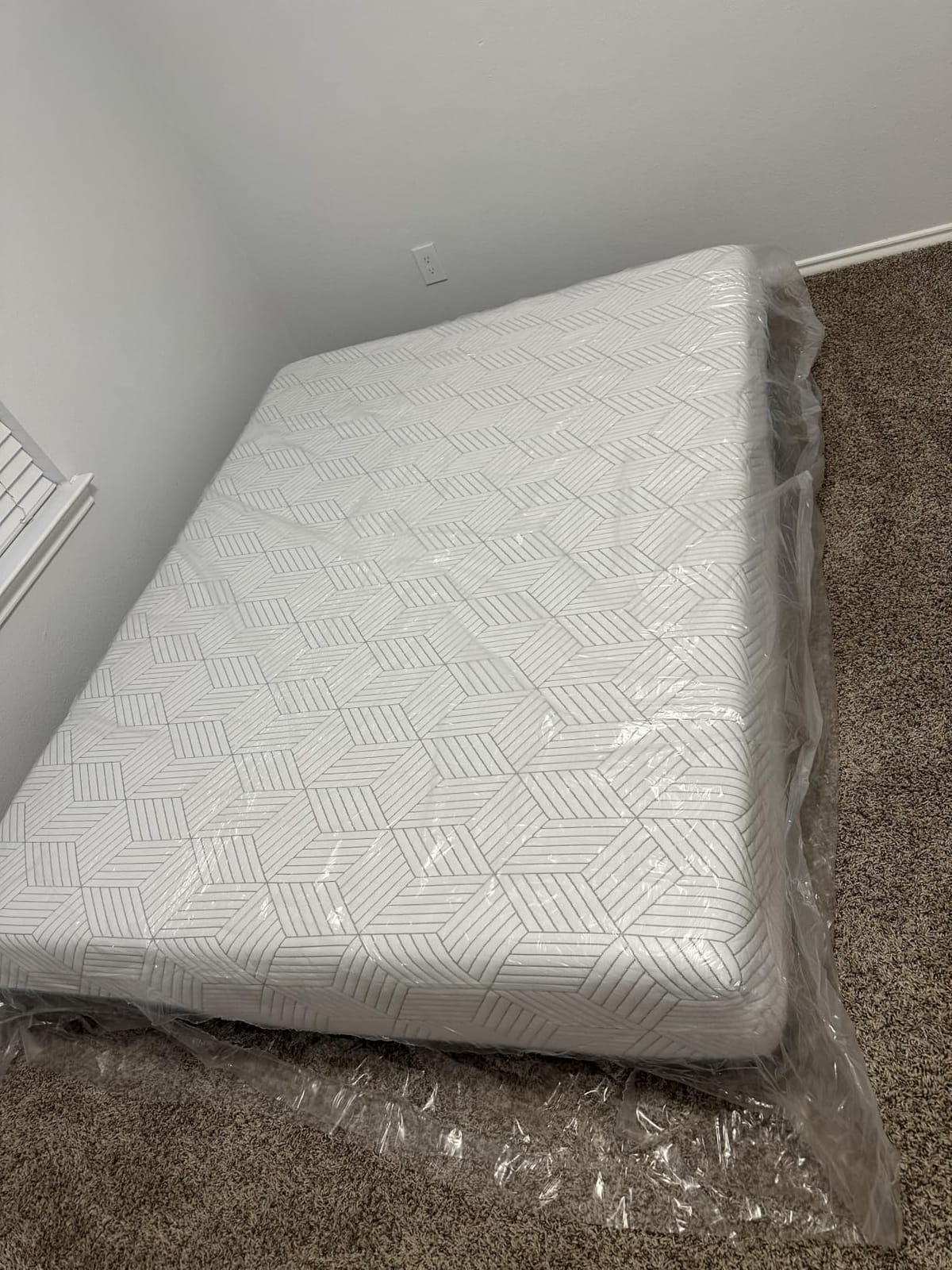 FATHOM Medium Twin XL Mattress 10 Inch Memory Foam Mattress Bed in a Box for Back Pain Relief and Cool Sleep with Gel Foam and Removeable Fiberglass Free Cover, CertiPUR-US Certified customer photo 2