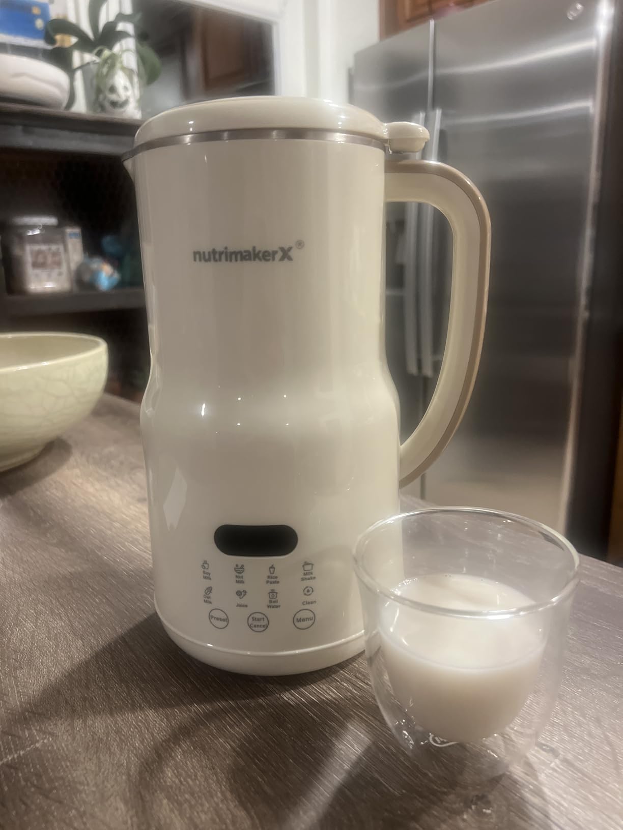 Nut Milk Maker Machine, 40.6oz 8-in-1 Almond Soy Oat Milk Maker customer photo 1