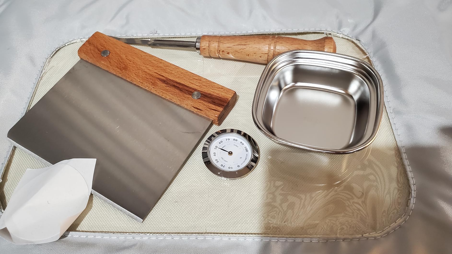 CasaChic Bread Proofing Box Kit - Folding Dough Proofer - Foldable Sourdough Warmer - 70-158°F Temp and 48H Timer Controller - Dough Warming Box, Banneton Basket, Lame, Scraper, Metal Rack customer photo 1