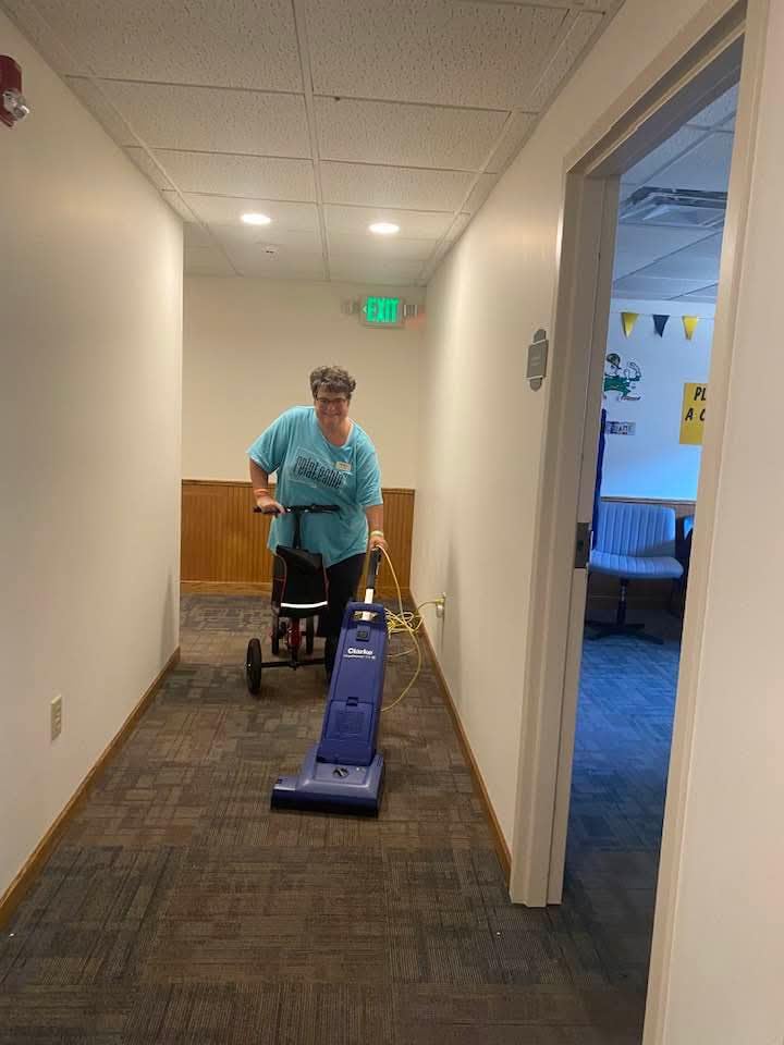 BlessReach All Terrain Knee Scooter for Adults Foot Injuries,11” Big Wheels customer photo 1