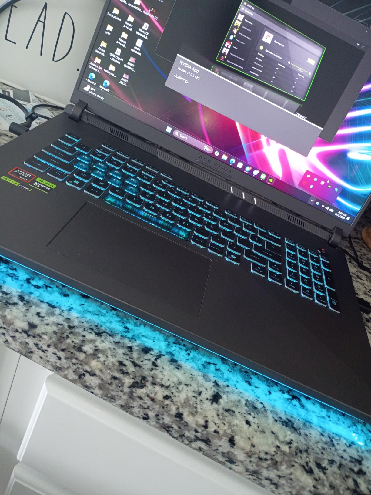 ASUS ROG Strix G18 (2025) Gaming Laptop, 18” ROG FHD+ 16:10 144Hz, NVIDIA® GeForce RTX™ 5050, AMD Ryzen™ 9 8940HX Mobile Processor, 16GB DDR5-5200Mhz, 1TB SSD, Wi-Fi 6E, Wind 11 Home customer photo 1