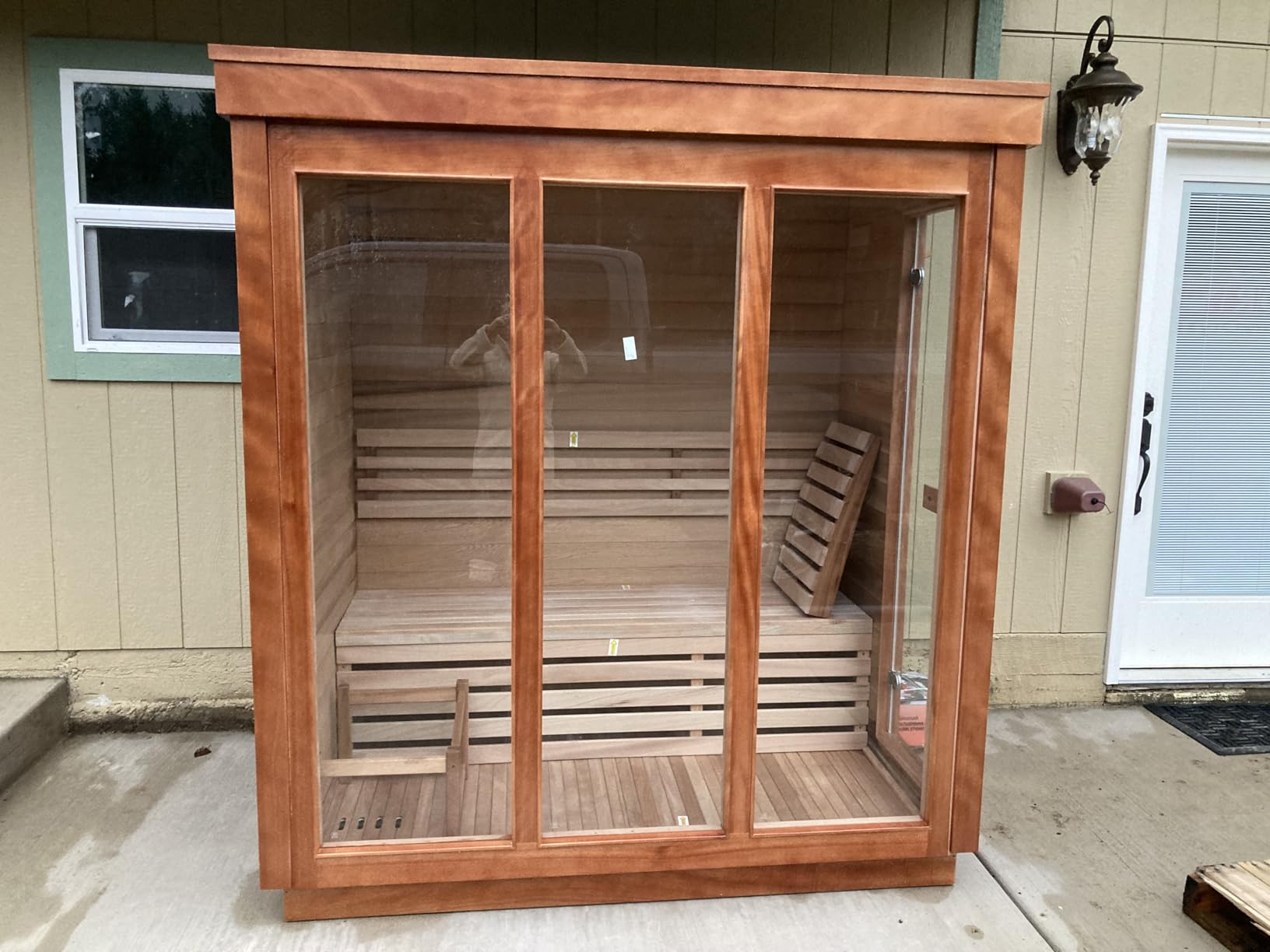 Customize 4-8 Person Outdoor Sauna,DIY Canadian Cedar Traditional Steam Cube Sauna Kit with 220V HARVIA Stove or Wood-Burning Stove customer photo 1